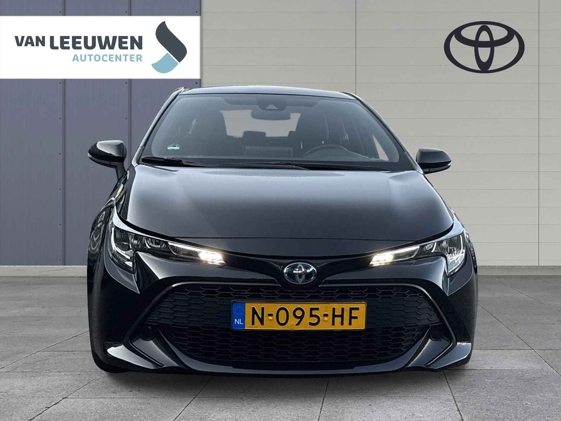 Toyota Corolla 1.8 Hybrid Dynamic - 2/18