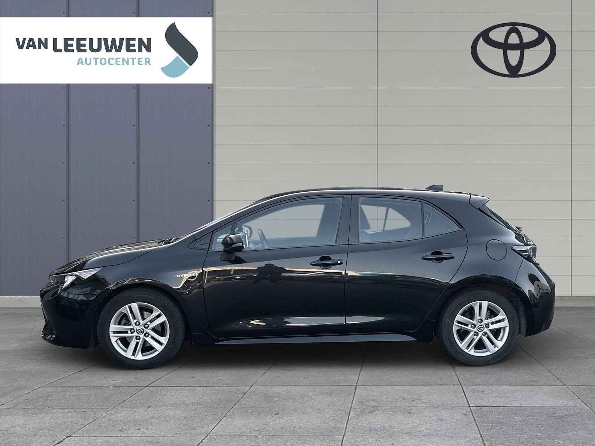 Toyota Corolla 1.8 Hybrid Dynamic - 8/18