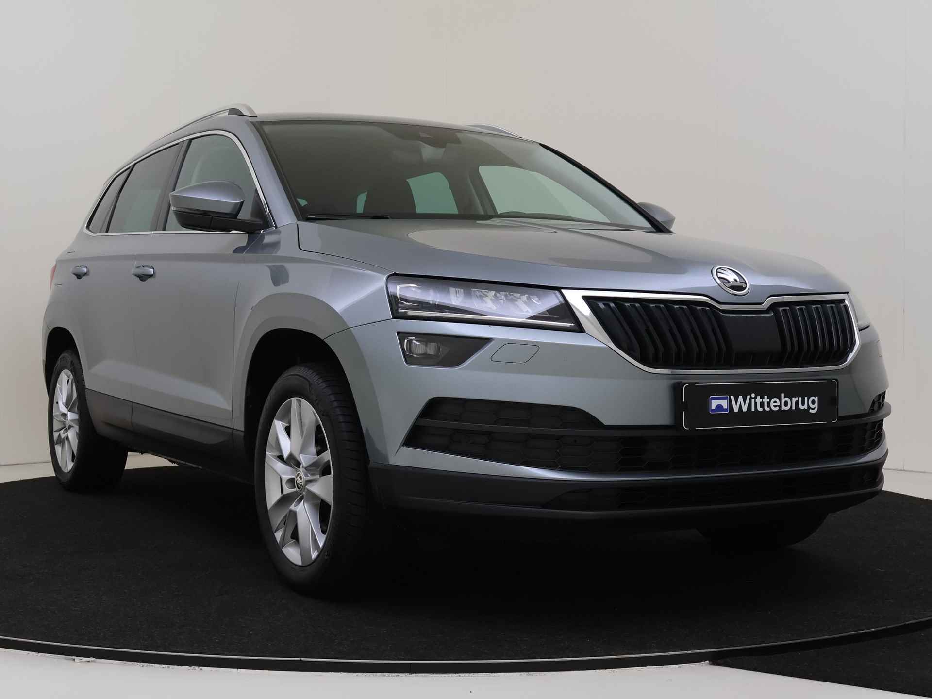 Škoda Karoq 1.5 TSI ACT Business Edition 150 pk Automaat | Climate Control | Navigatie - 4/33