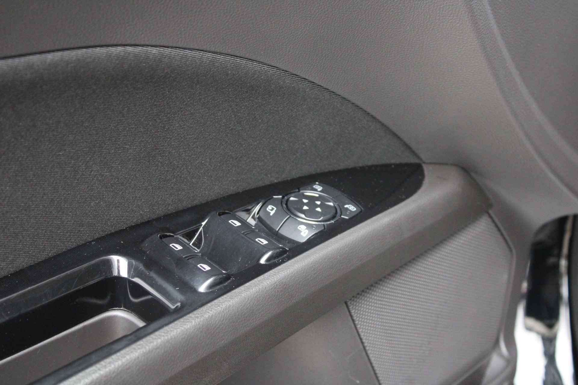 Ford Mondeo Mondeo Wagon 1.5 160pk Titanium | 100% dealer o.h. | Camera | DAB | 4-Seizoenen banden | Climate control | Keyless | Privacy-gla - 36/37