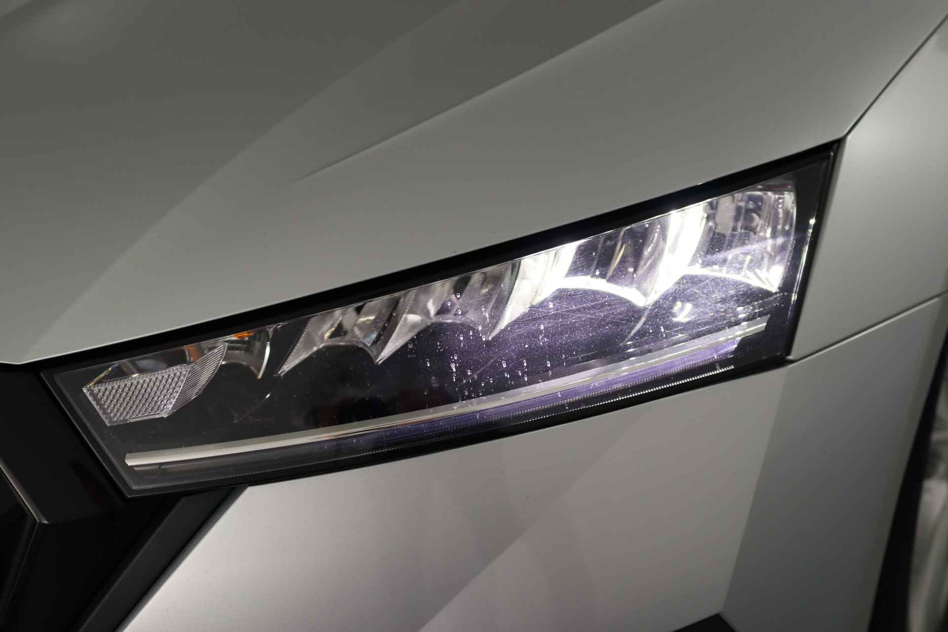 Škoda Octavia Combi 1.0 e-TSI Sport Business | Trekhaak | Leder | Stoelverwarming | Adaptive Cruise | Virtual Cockpit | Parkeersensoren V+A - 21/47