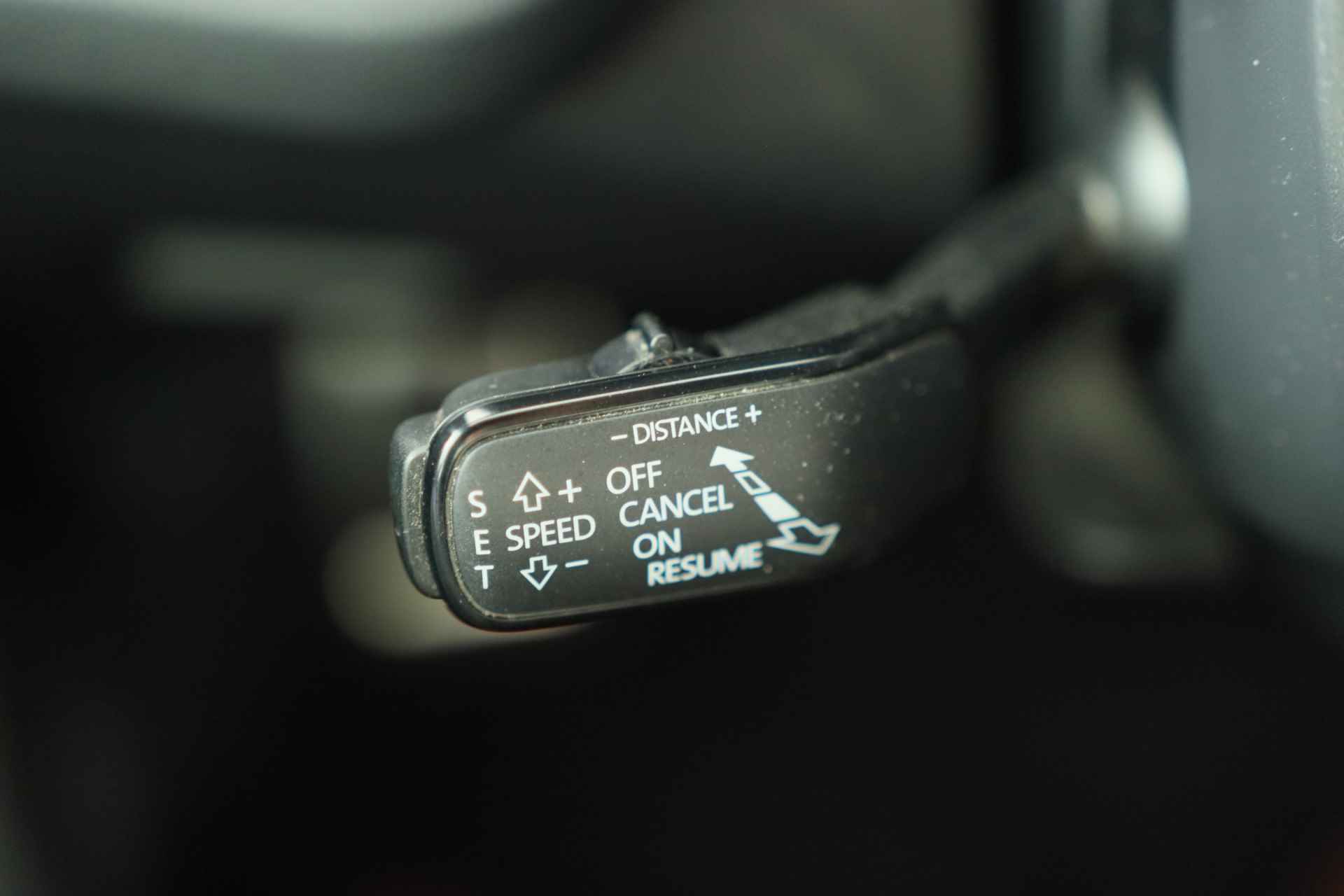 Škoda Octavia Combi 1.0 e-TSI Sport Business | Trekhaak | Leder | Stoelverwarming | Adaptive Cruise | Virtual Cockpit | Parkeersensoren V+A - 22/47