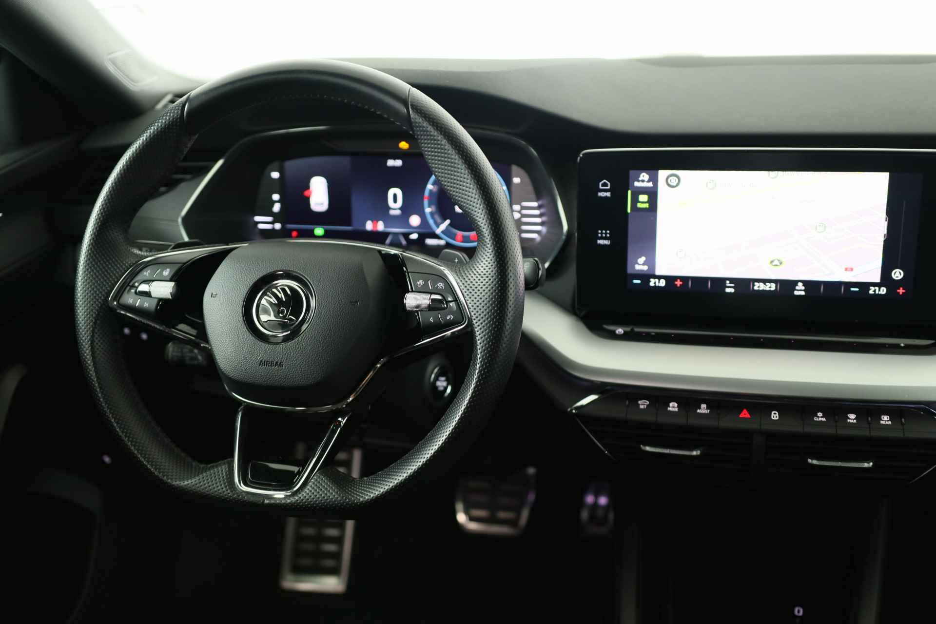 Škoda Octavia Combi 1.0 e-TSI Sport Business | Trekhaak | Leder | Stoelverwarming | Adaptive Cruise | Virtual Cockpit | Parkeersensoren V+A - 34/47