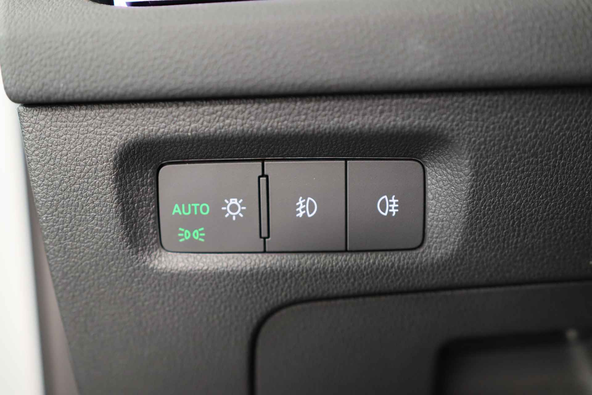 Škoda Octavia Combi 1.0 e-TSI Sport Business | Trekhaak | Leder | Stoelverwarming | Adaptive Cruise | Virtual Cockpit | Parkeersensoren V+A - 39/47