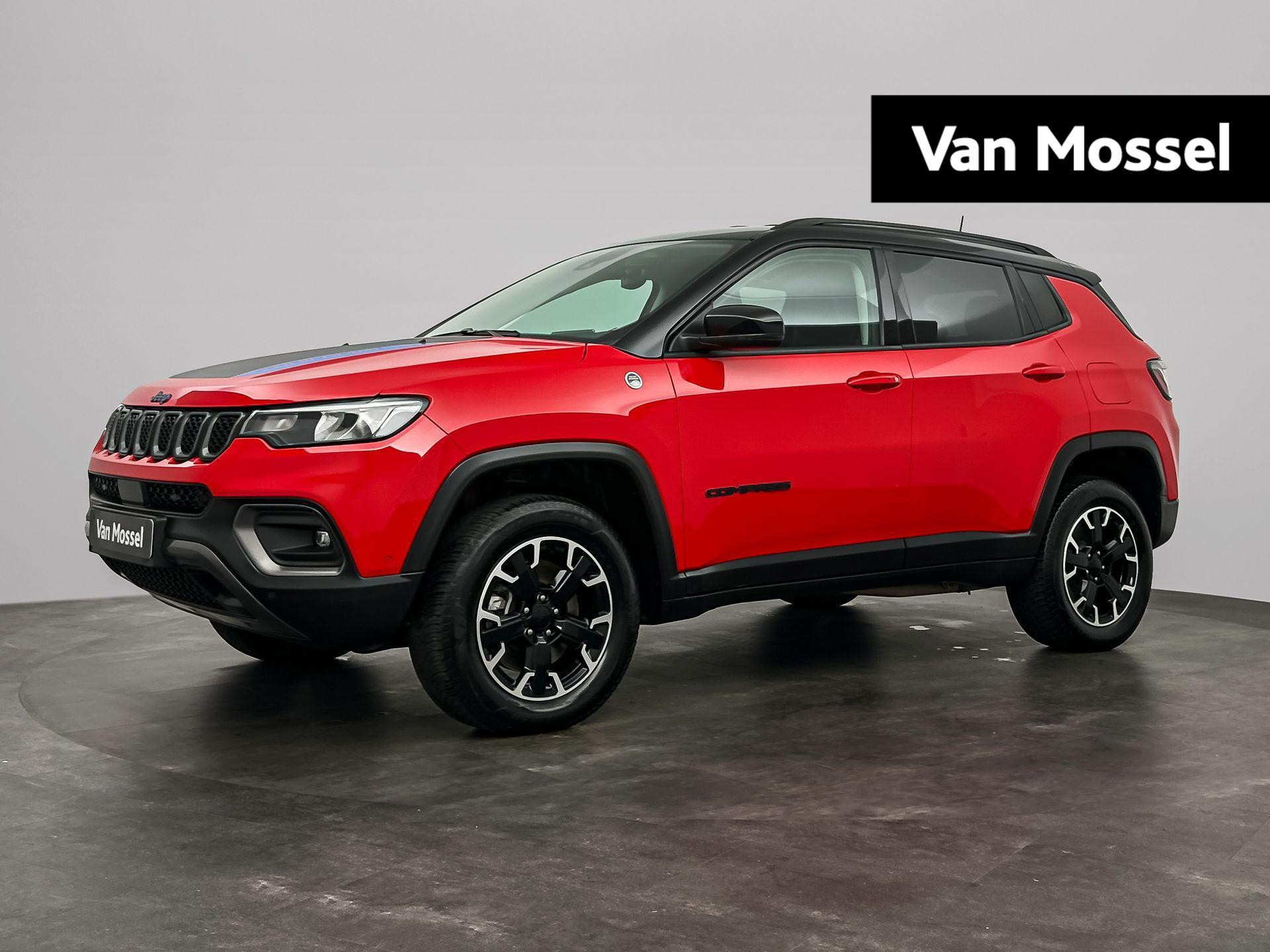 Jeep Compass 4xe 240 Plug-in Hybrid Trailhawk | Navigatiesysteem | Achteruitrijcamera | Climate Control | LED | Lichtmetalen Velgen |