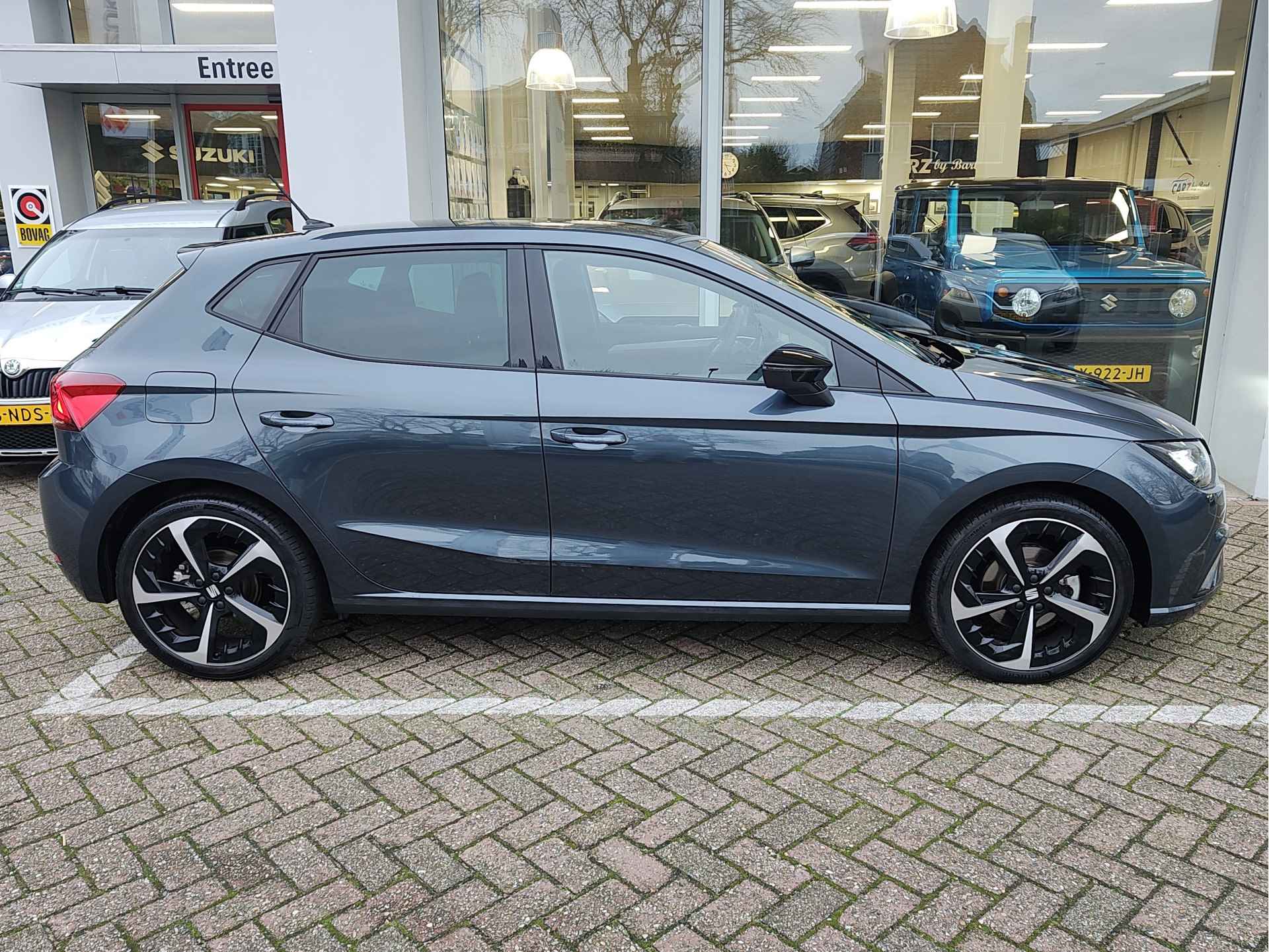 SEAT Ibiza 1.0 EcoTSI FR BUSINESS CONNECT DSG Full Link | Keyless | Camera | Adaptive Cruise - 7/38