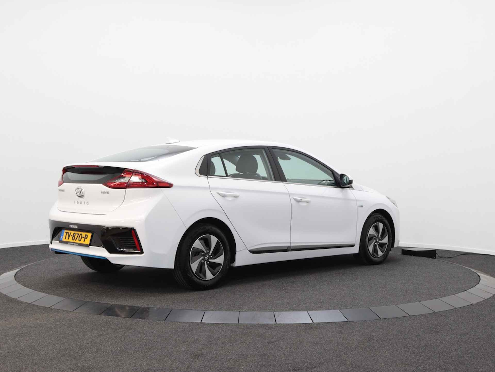 Hyundai IONIQ 1.6 GDi Comfort | Carplay | DAB | Navigatie | Auto Airco | Cruis - 8/43