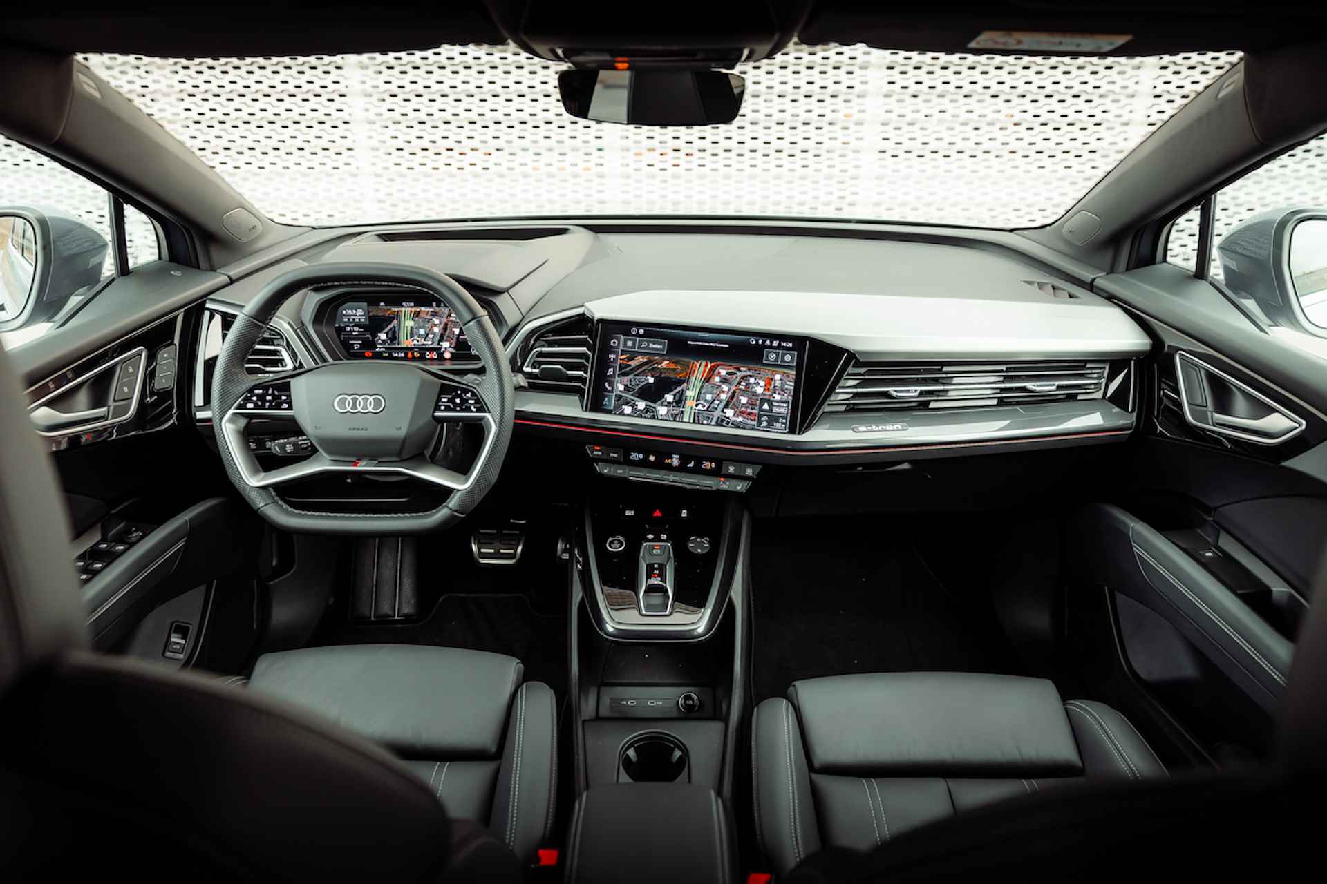 Audi Q4 e-tron 50 quattro S edition 77 kWh | Assistentiepakket Advanced | Memory | SONOS | Navi PRO | Head Up | Matrix | Comfortsleutel | Comfortpakket plus | Clima pakket | Camera - 17/34