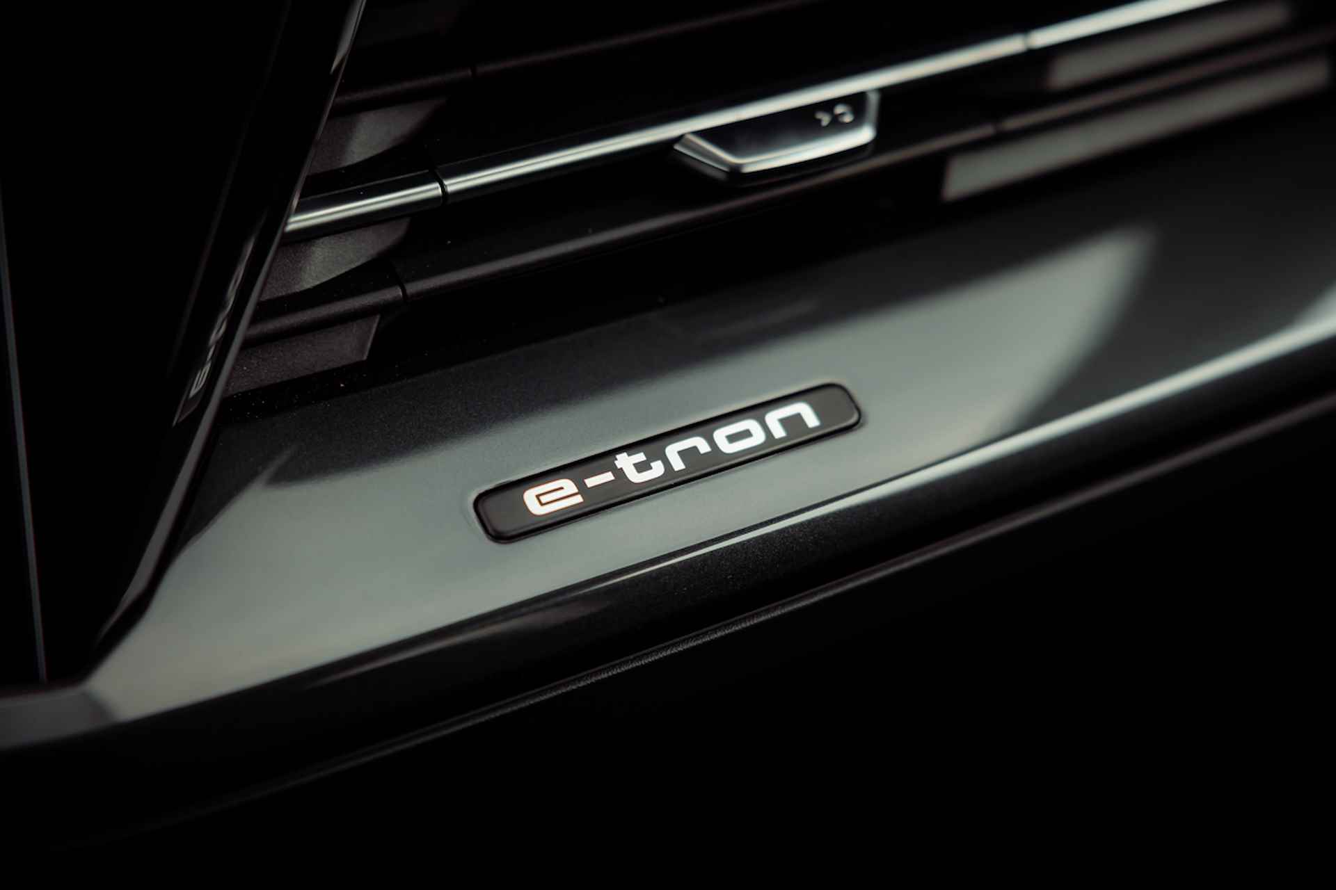 Audi Q4 e-tron 50 quattro S edition 77 kWh | Assistentiepakket Advanced | Memory | SONOS | Navi PRO | Head Up | Matrix | Comfortsleutel | Comfortpakket plus | Clima pakket | Camera - 28/34