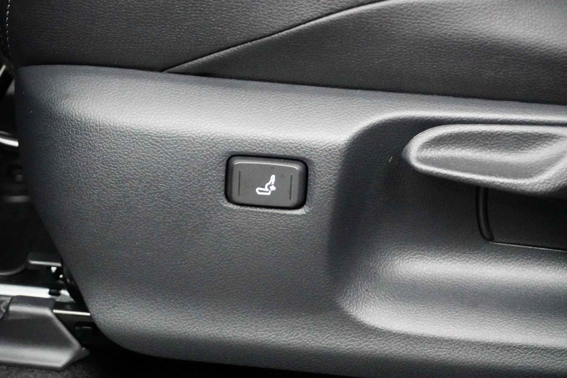 Toyota Yaris 1.5 Hybrid Dynamic | Navigatie | Headup display | Stuur/stoel verwarming | Camera | Draadloos laden | - 15/29