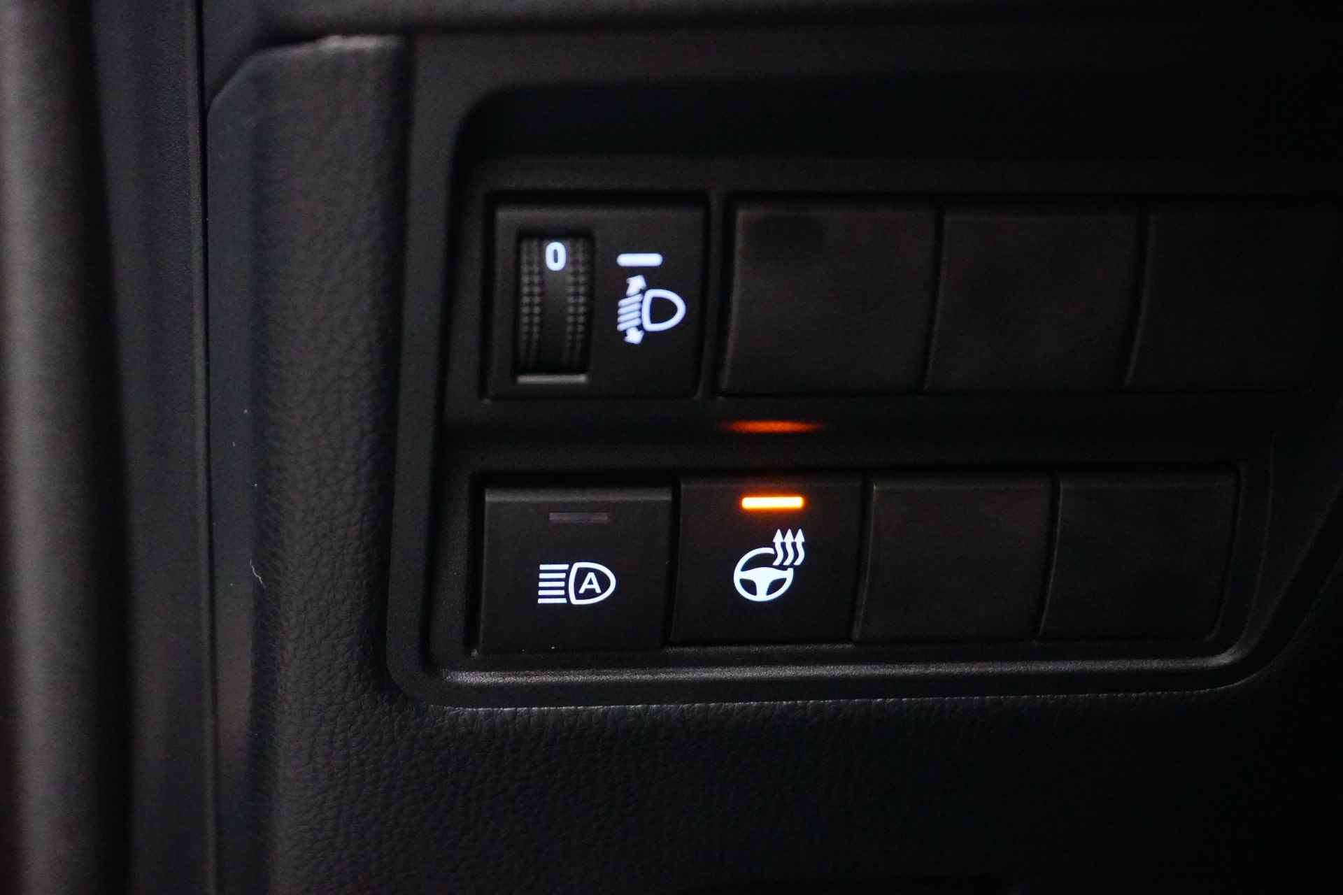 Toyota Yaris 1.5 Hybrid Dynamic | Navigatie | Headup display | Stuur/stoel verwarming | Camera | Draadloos laden | - 18/29