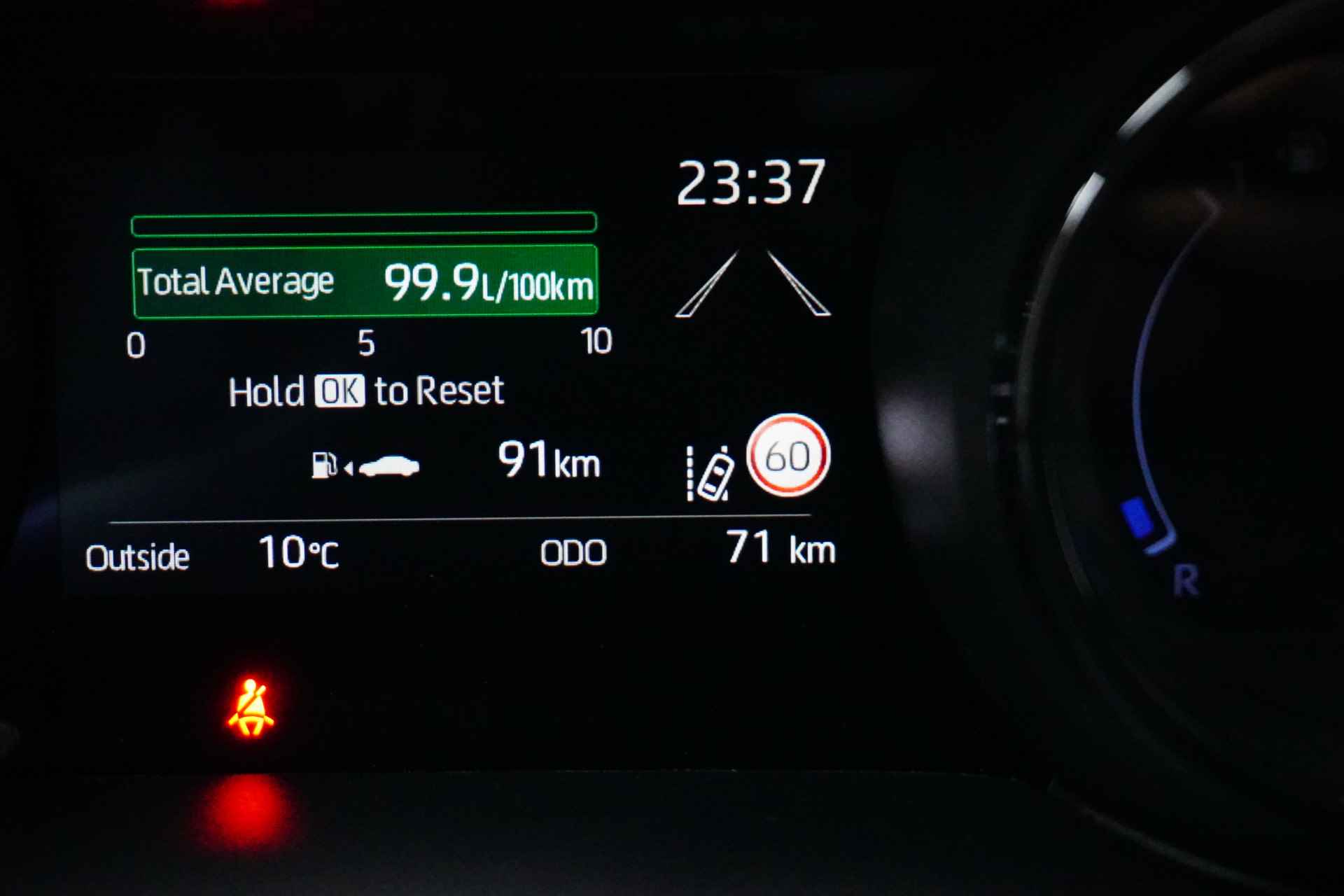 Toyota Yaris 1.5 Hybrid Dynamic | Navigatie | Headup display | Stuur/stoel verwarming | Camera | Draadloos laden | - 19/29
