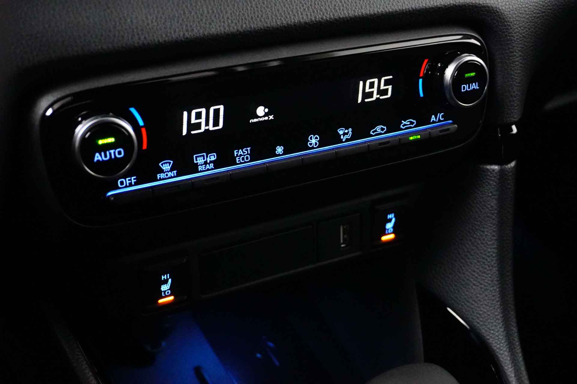 Toyota Yaris 1.5 Hybrid Dynamic | Navigatie | Headup display | Stuur/stoel verwarming | Camera | Draadloos laden | - 22/29