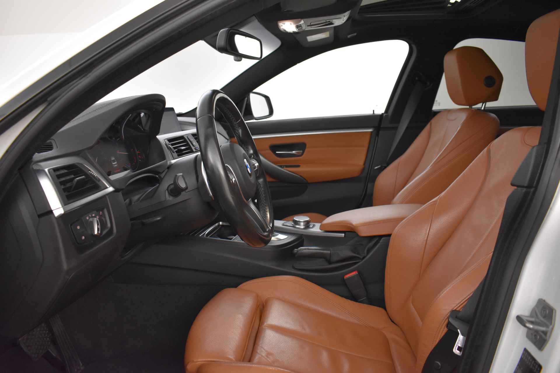 BMW 4 Serie Gran Coupé 420i High Executive M Sport Automaat / Schuif-kanteldak / Achteruitrijcamera / Sportstoelen / LED / M Sportonderstel / Comfort Access / Park Assistant / Leder - 13/59