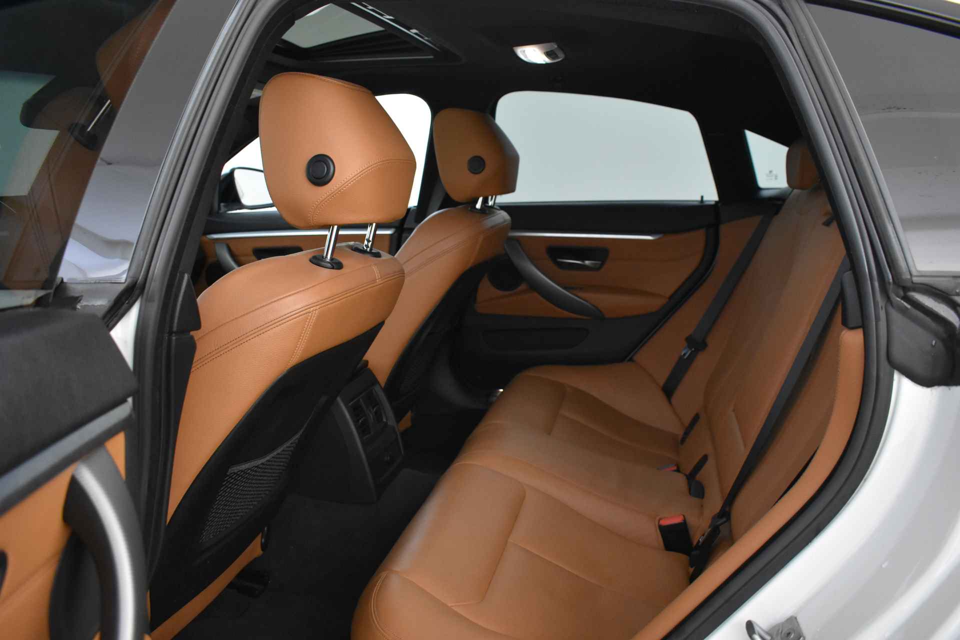 BMW 4 Serie Gran Coupé 420i High Executive M Sport Automaat / Schuif-kanteldak / Achteruitrijcamera / Sportstoelen / LED / M Sportonderstel / Comfort Access / Park Assistant / Leder - 19/59