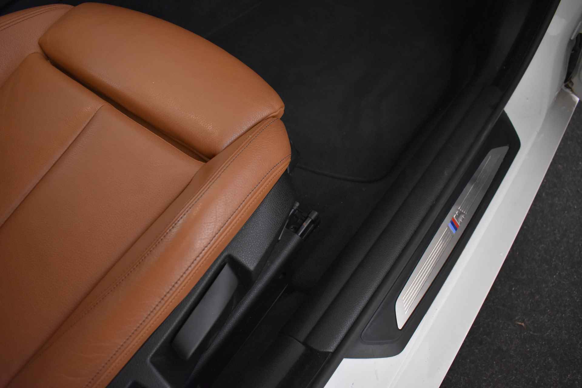 BMW 4 Serie Gran Coupé 420i High Executive M Sport Automaat / Schuif-kanteldak / Achteruitrijcamera / Sportstoelen / LED / M Sportonderstel / Comfort Access / Park Assistant / Leder - 25/59