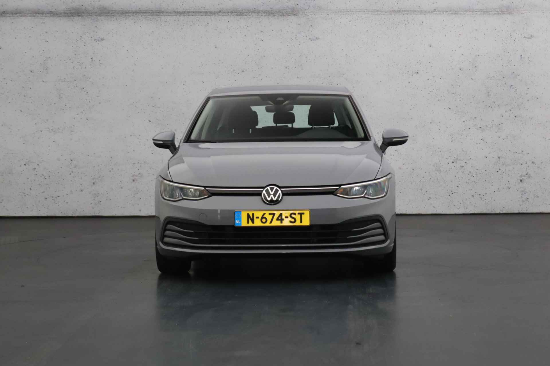 Volkswagen Golf 1.0 eTSI Life | Adaptieve cruise control | Climate control | LED koplampen | Parkeersensoren - 15/30
