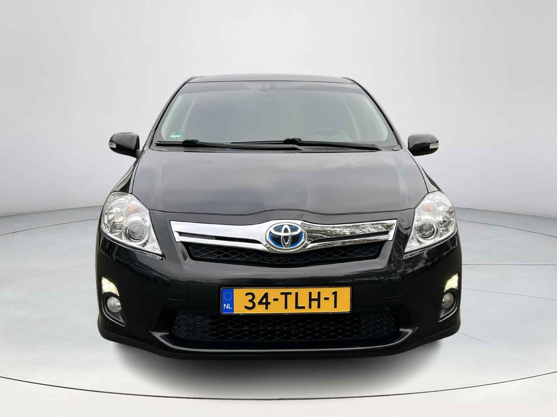 Toyota Auris 1.8 Full Hybrid Executive | Navigatiesysteem | Parkeercamera | Licht metalen velgen | incl beurt, APK en 12 maanden garantie | - 9/25