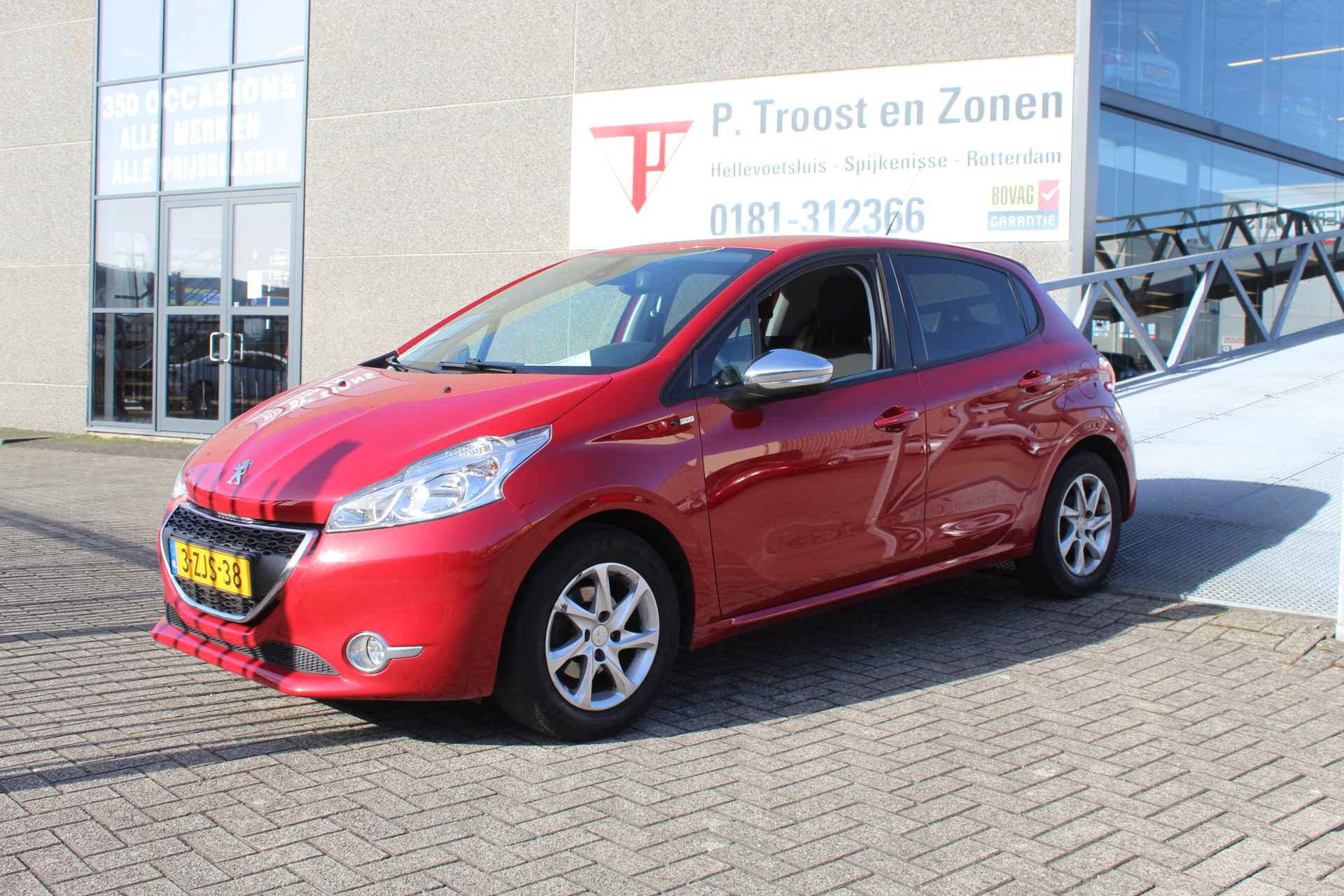 Peugeot 208 1.2 PureTech Style Pack Navigatie,Cruise control,Climate control,Mistlampen,Parkeersensoren - 4/22