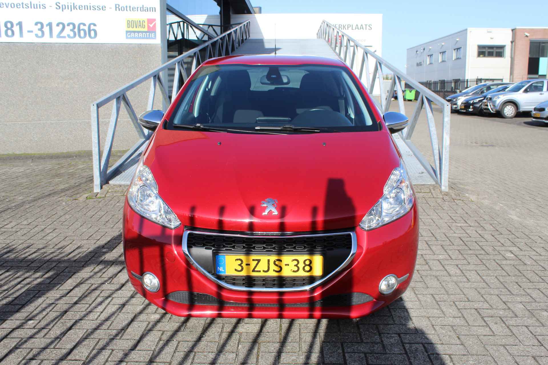 Peugeot 208 1.2 PureTech Style Pack Navigatie,Cruise control,Climate control,Mistlampen,Parkeersensoren - 7/22