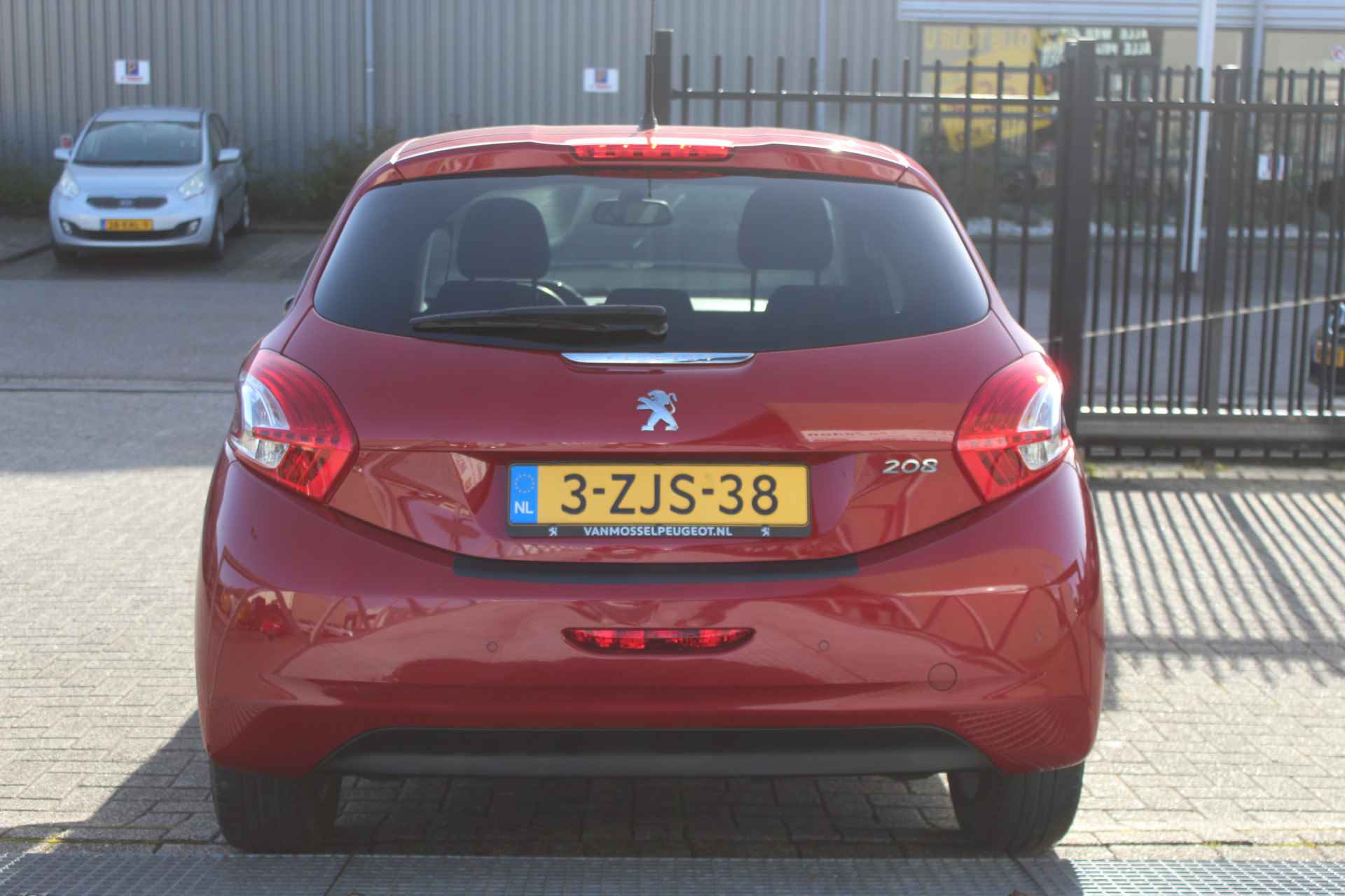 Peugeot 208 1.2 PureTech Style Pack Navigatie,Cruise control,Climate control,Mistlampen,Parkeersensoren - 10/22