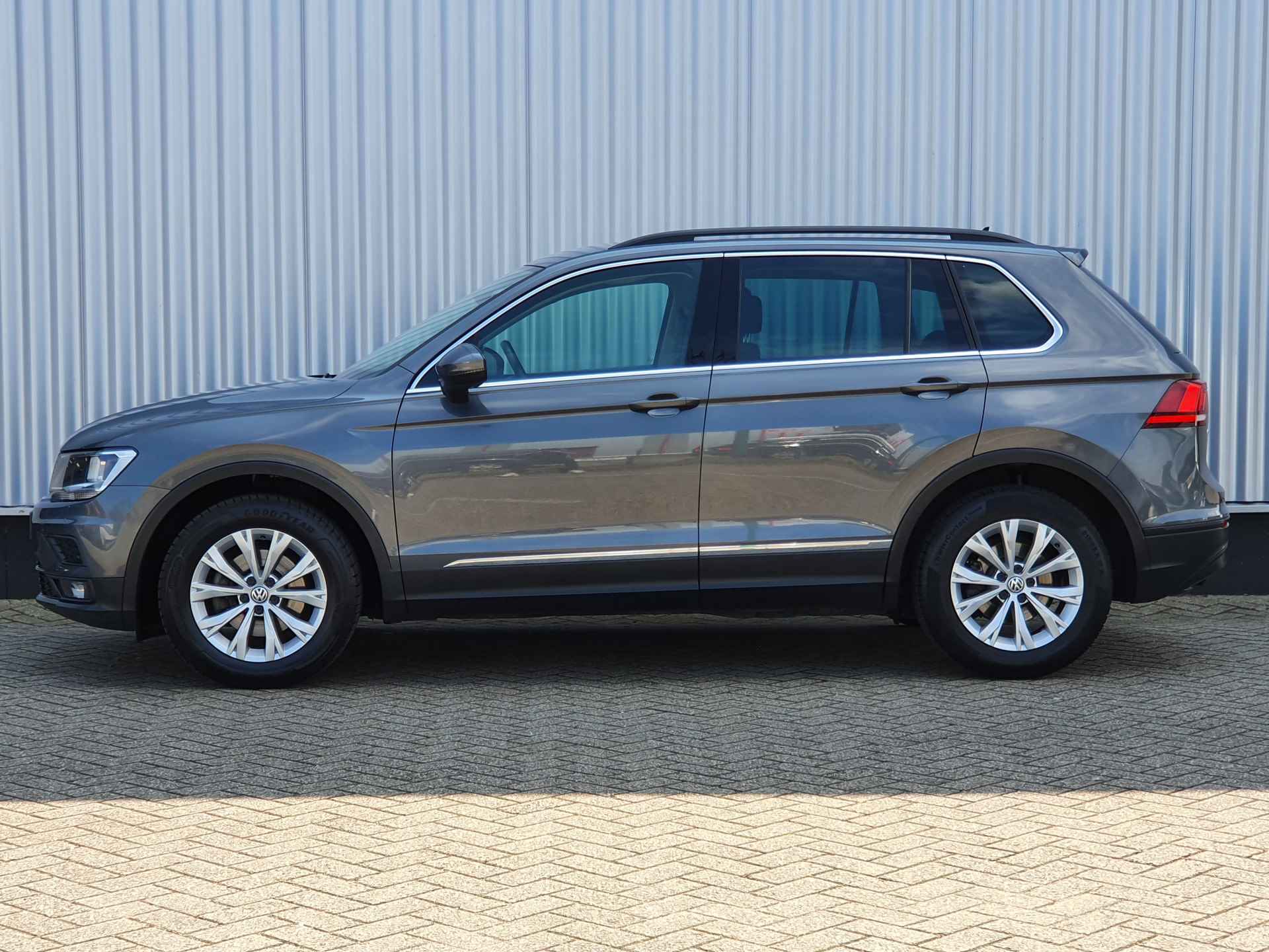 Volkswagen Tiguan 1.4 TSI 150PK Comfortline DSG-7 | ADAPTIVE CRUISE | PRIVACY GLAS | PARKEERSENSOREN V+A | - 16/33