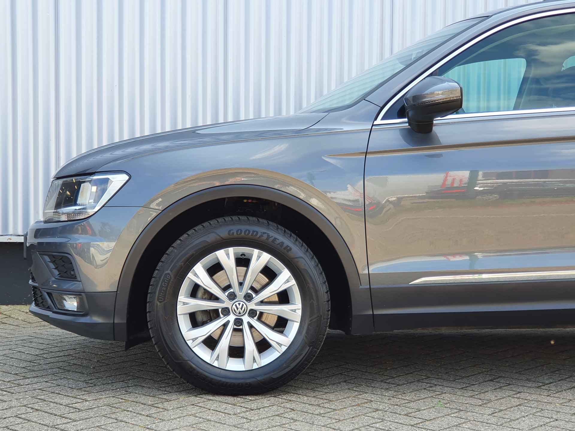 Volkswagen Tiguan 1.4 TSI 150PK Comfortline DSG-7 | ADAPTIVE CRUISE | PRIVACY GLAS | PARKEERSENSOREN V+A | - 17/33