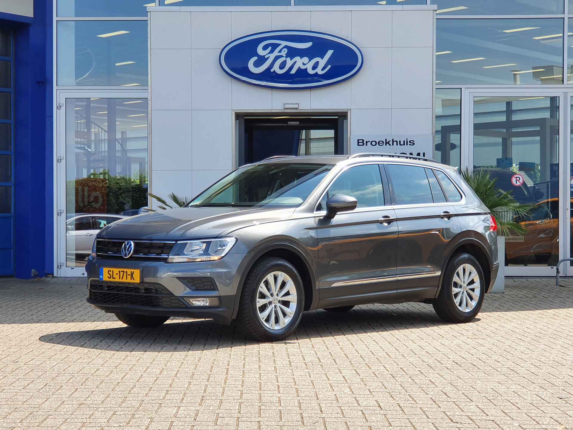 Volkswagen Tiguan 1.4 TSI 150PK Comfortline DSG-7 | ADAPTIVE CRUISE | PRIVACY GLAS | PARKEERSENSOREN V+A | - 33/33