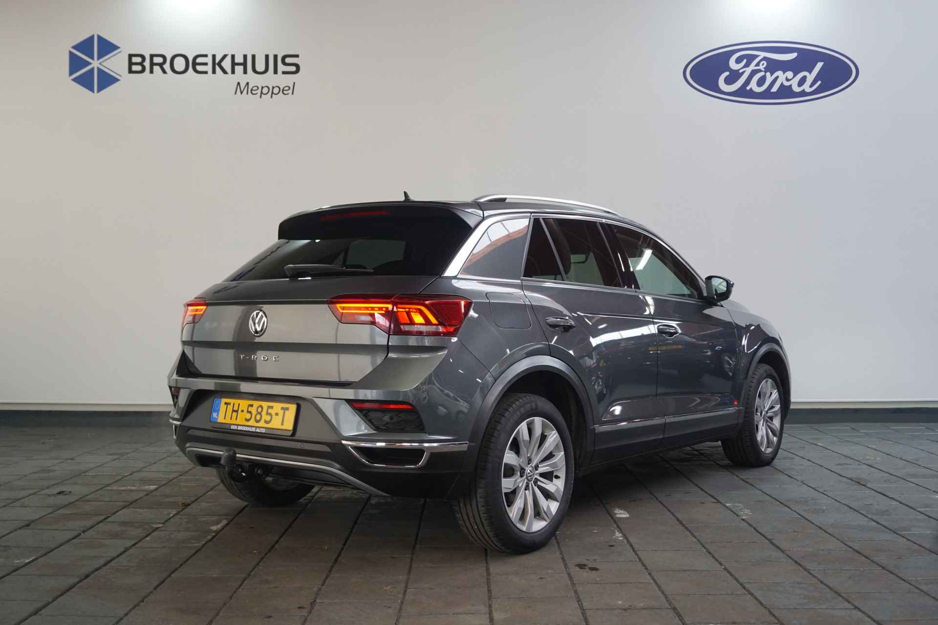 Volkswagen T-Roc 1.5 TSI Sport | Trekhaak | 1500kg Trekgewicht | Navi | Adaptive Cruise | - 5/38