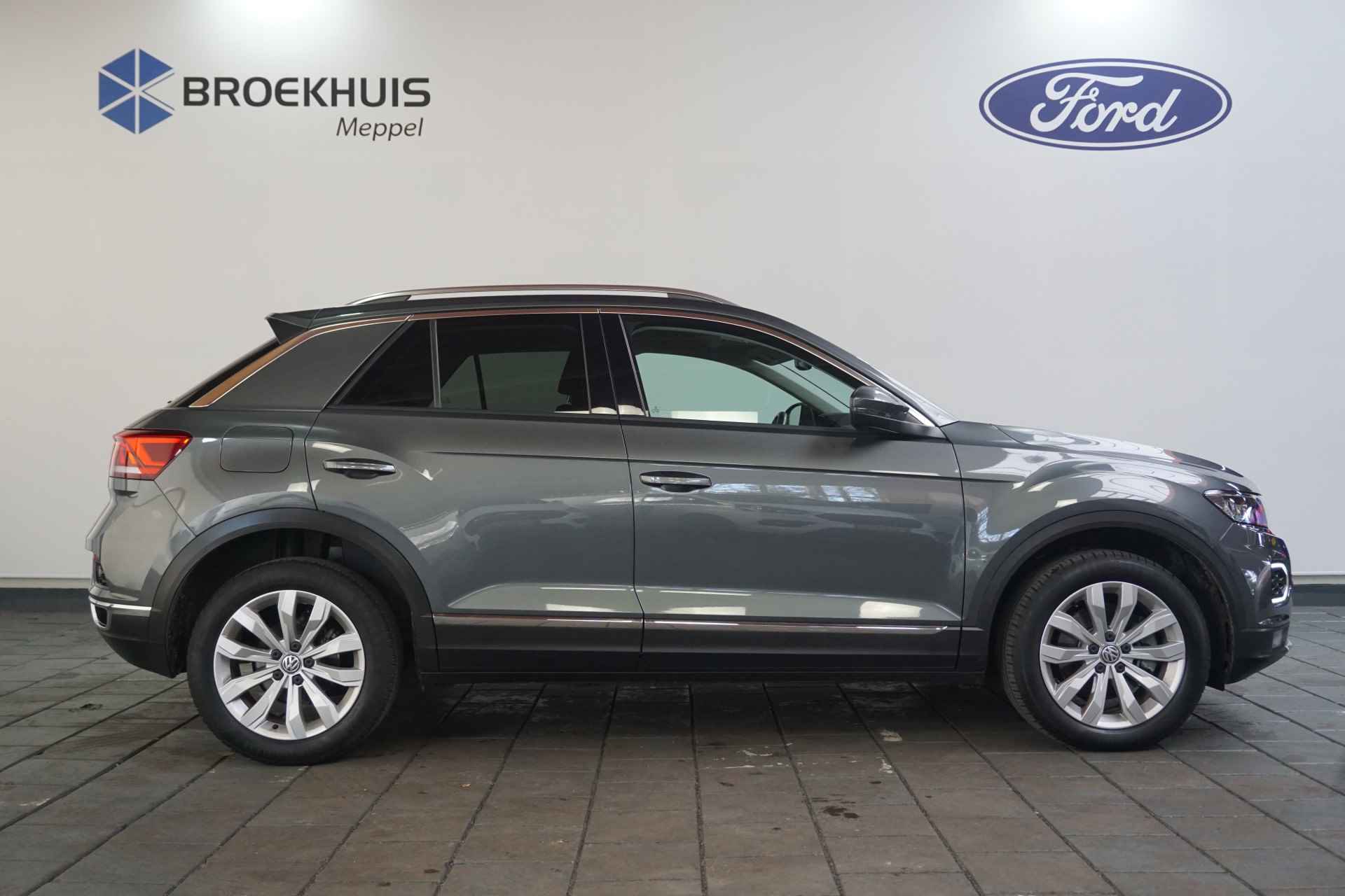 Volkswagen T-Roc 1.5 TSI Sport | Trekhaak | 1500kg Trekgewicht | Navi | Adaptive Cruise | - 6/38