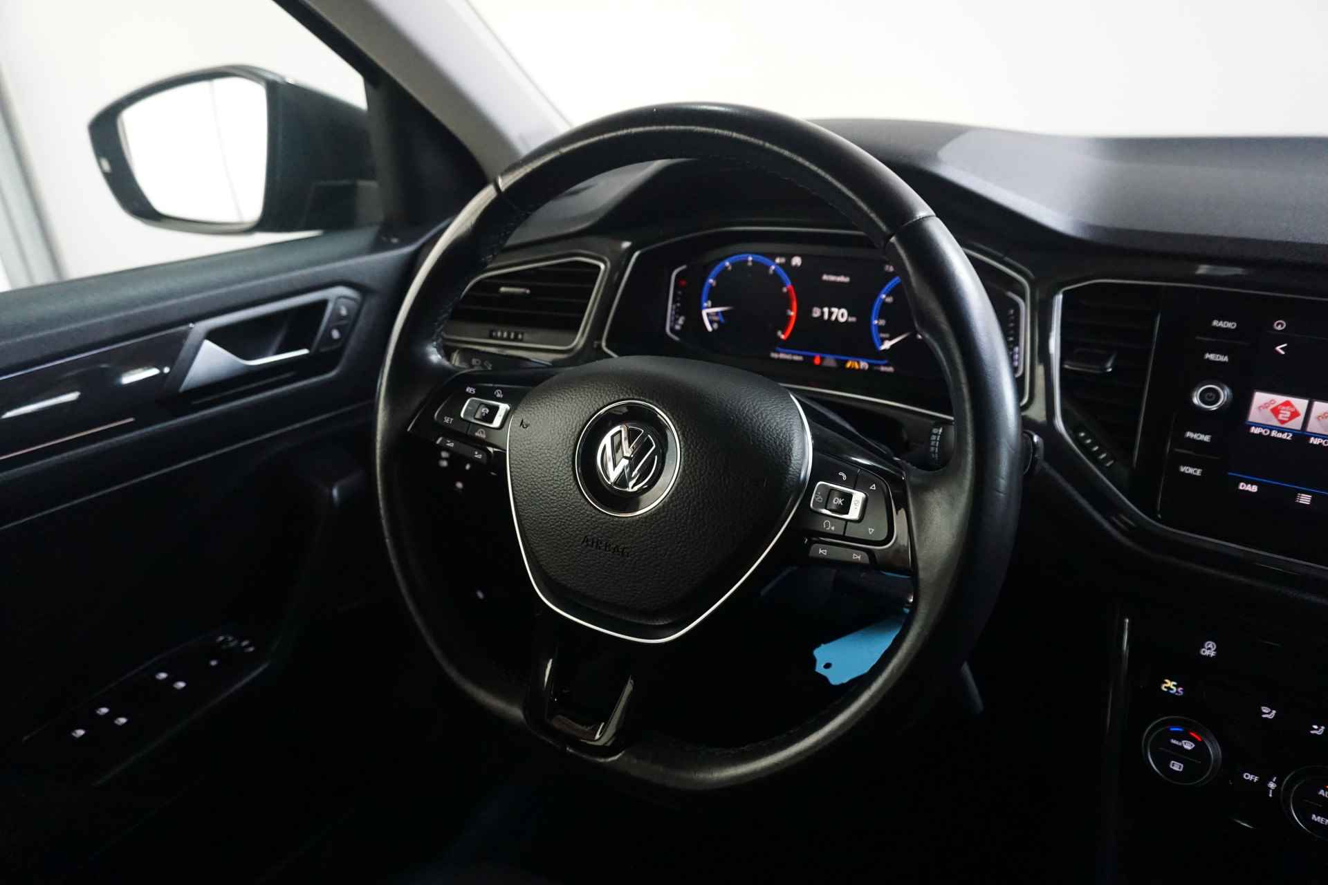 Volkswagen T-Roc 1.5 TSI Sport | Trekhaak | 1500kg Trekgewicht | Navi | Adaptive Cruise | - 10/38