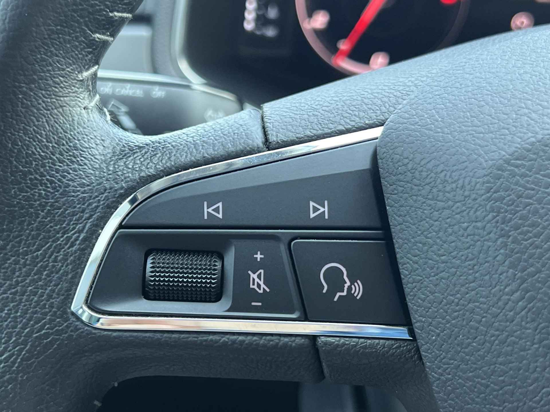 SEAT Ibiza 1.0 TSI Style | Virtual cockpit | Climate control | App connect - 18/24