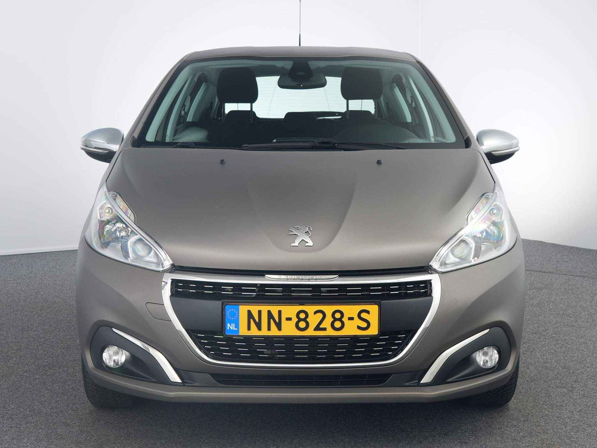 Peugeot 208 1.2 PureTech Allure - 6/26