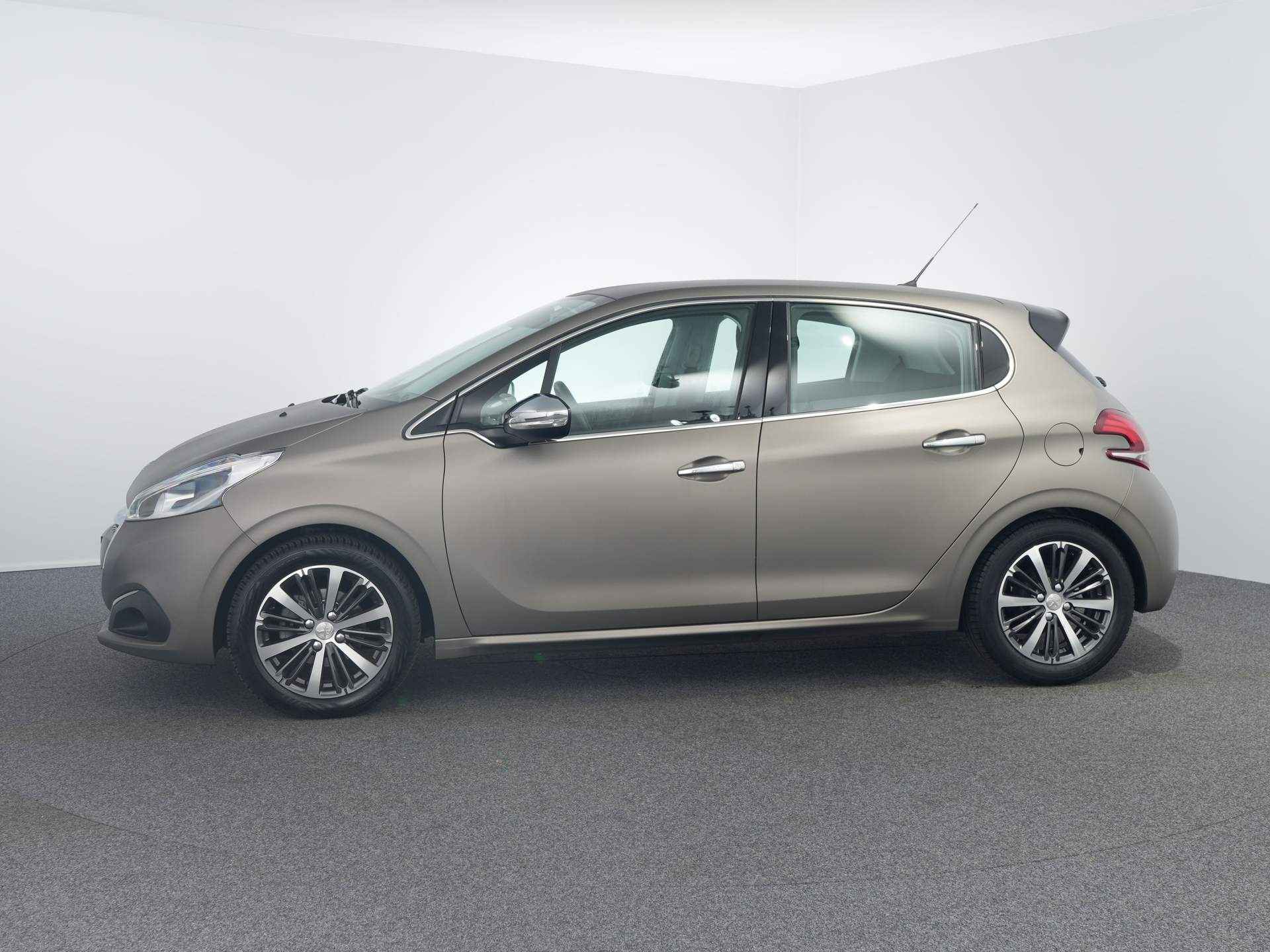 Peugeot 208 1.2 PureTech Allure - 14/26