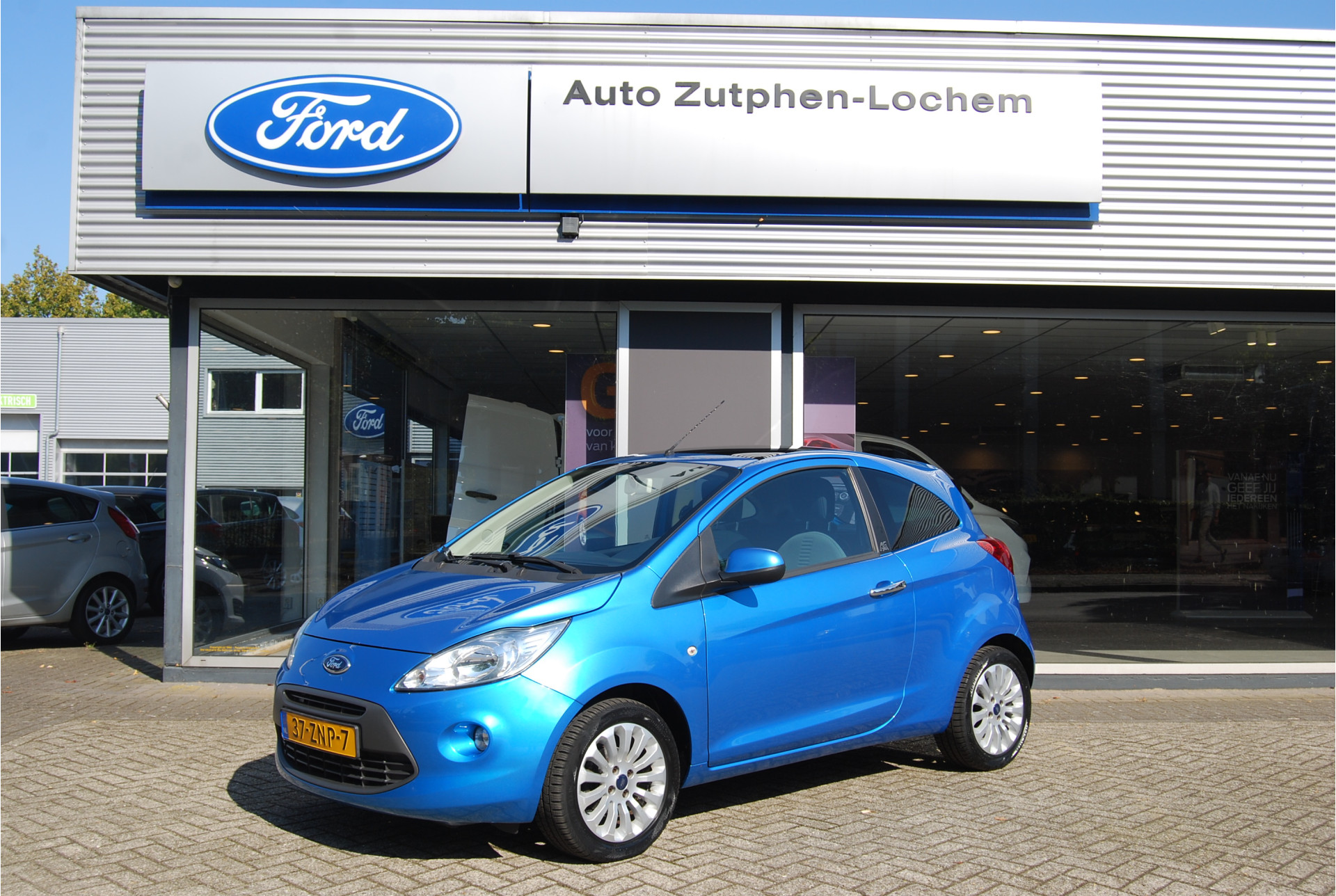 Ford Ka 1.2 Titanium X 70pk start/stop 1E EIGENAAR | PANO.DAK | VOORRUIT VERW. | PARK.SENSOREN | DEALER ONDERHOUD