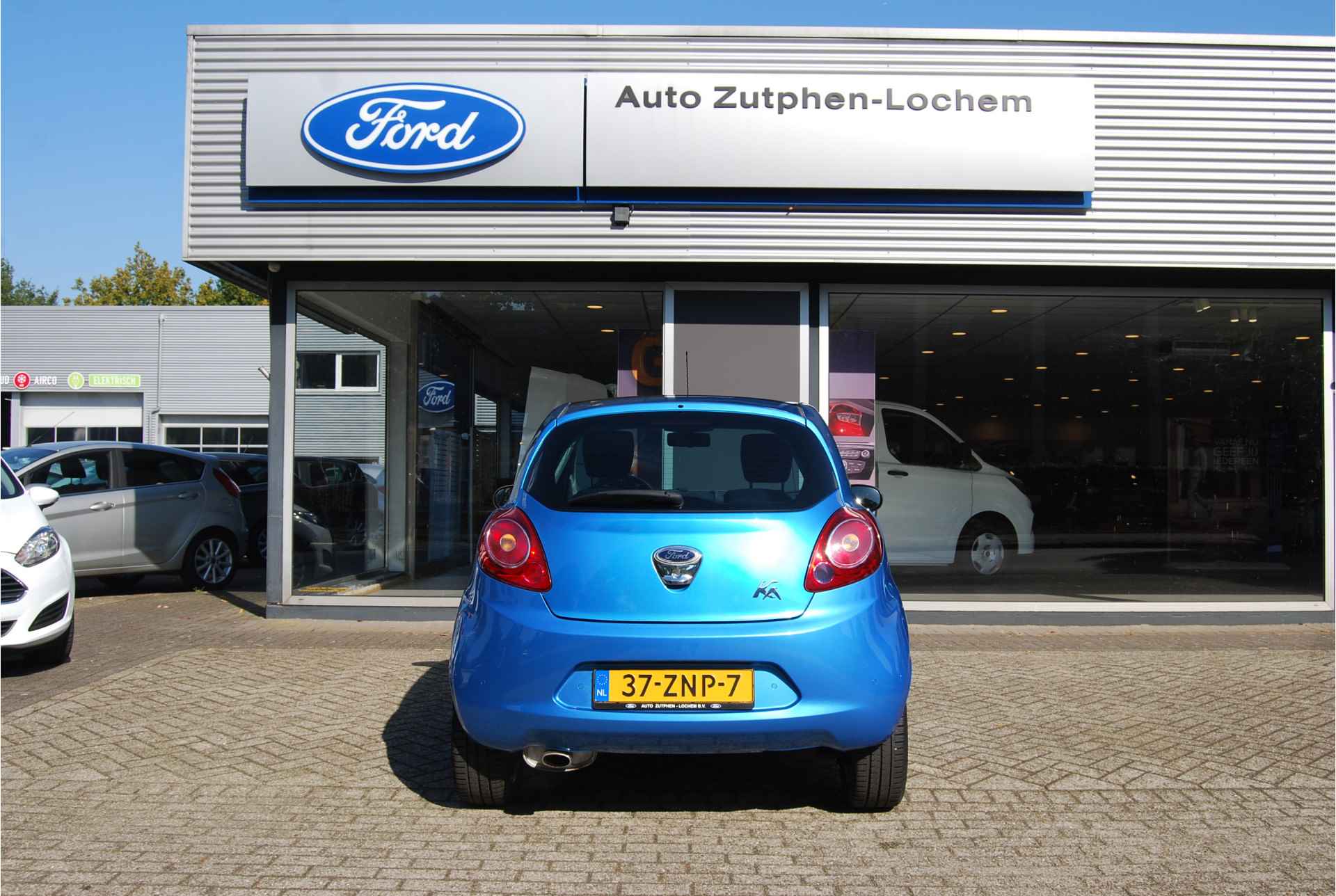 Ford Ka 1.2 Titanium X 70pk start/stop 1E EIGENAAR | PANO.DAK | VOORRUIT VERW. | PARK.SENSOREN | DEALER ONDERHOUD - 4/29