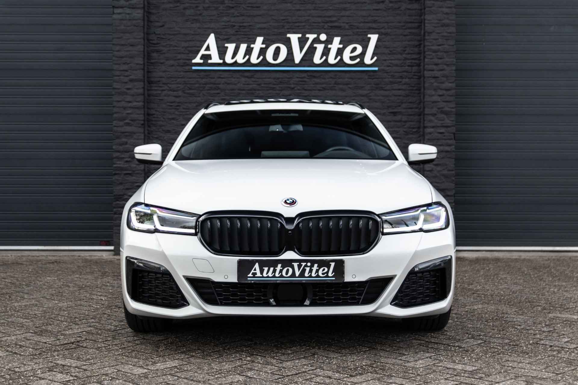 BMW 5 Serie Touring 530e M-sport Hybride | Panodak | Head-Up | Driving Ass. Pro | Laserlight | DAB | Fabrieksgarantie - 10/41