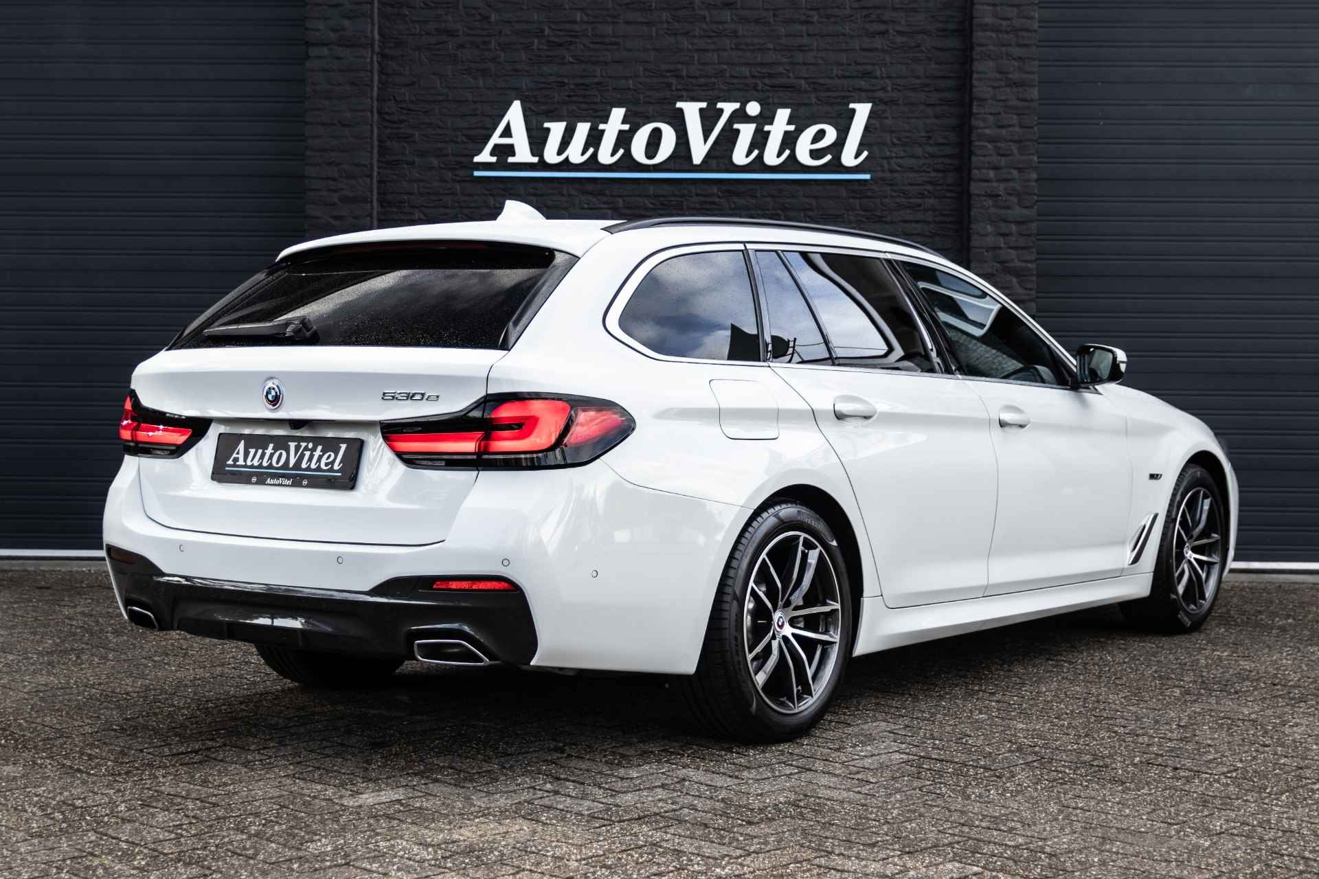 BMW 5 Serie Touring 530e M-sport Hybride | Panodak | Head-Up | Driving Ass. Pro | Laserlight | DAB | Fabrieksgarantie - 20/41