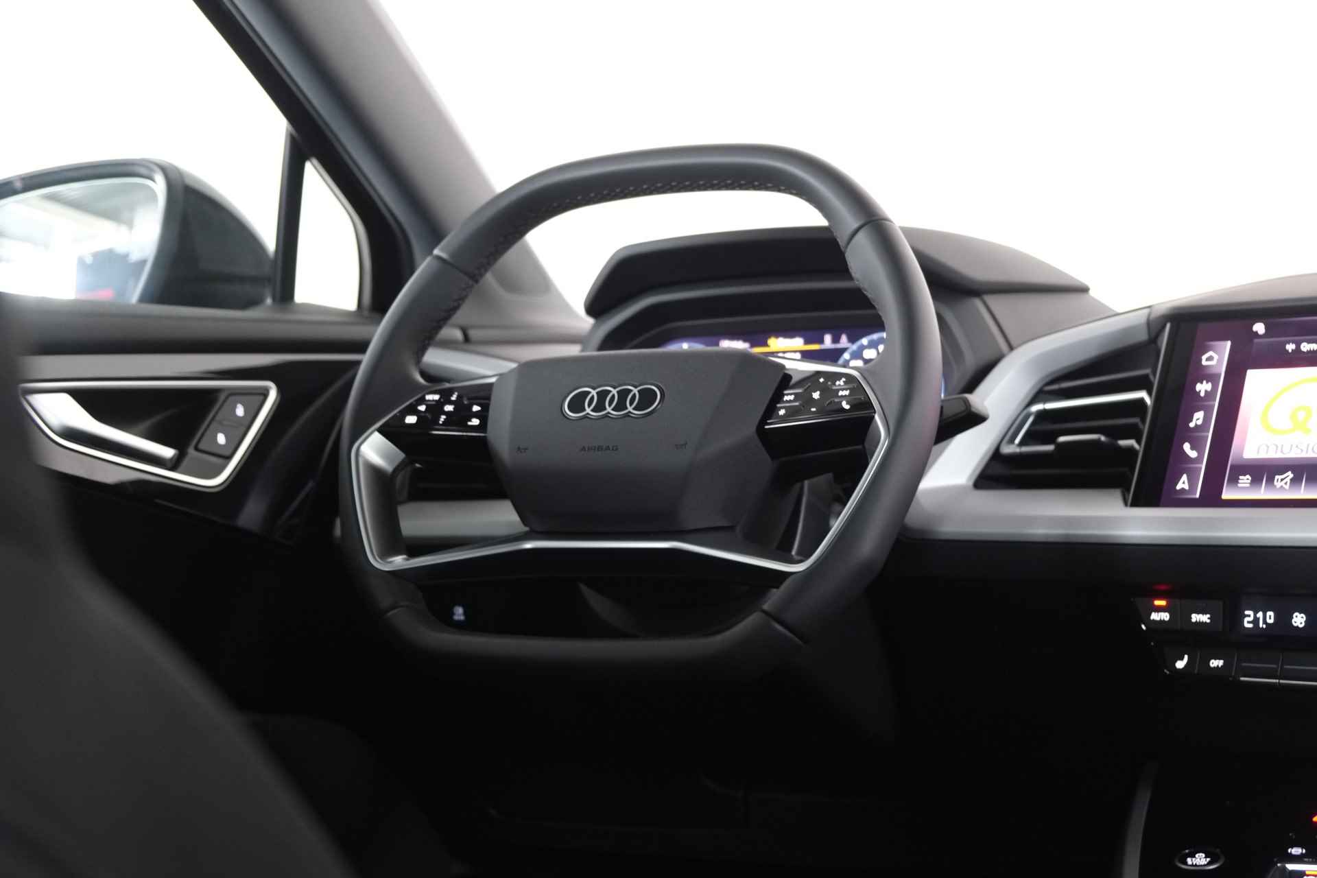 Audi Q4 e-tron 35 S-Line Edition 52 kWh / LED / Navi / DAB+ - 22/31
