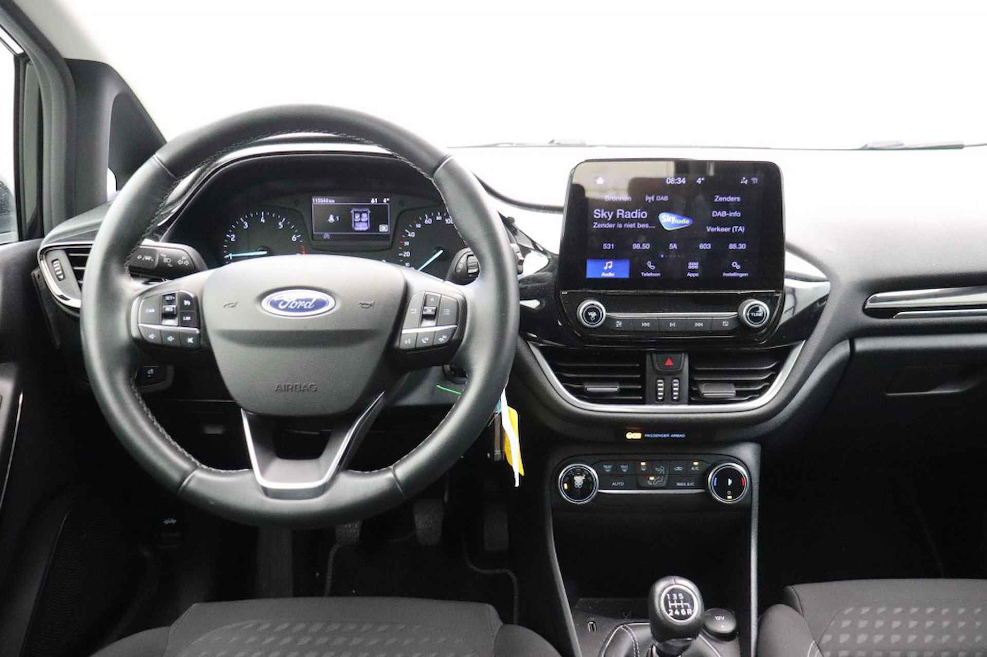 FORD Fiesta 1.0 EcoBoost Titanium - LED, CarPlay - 4/24