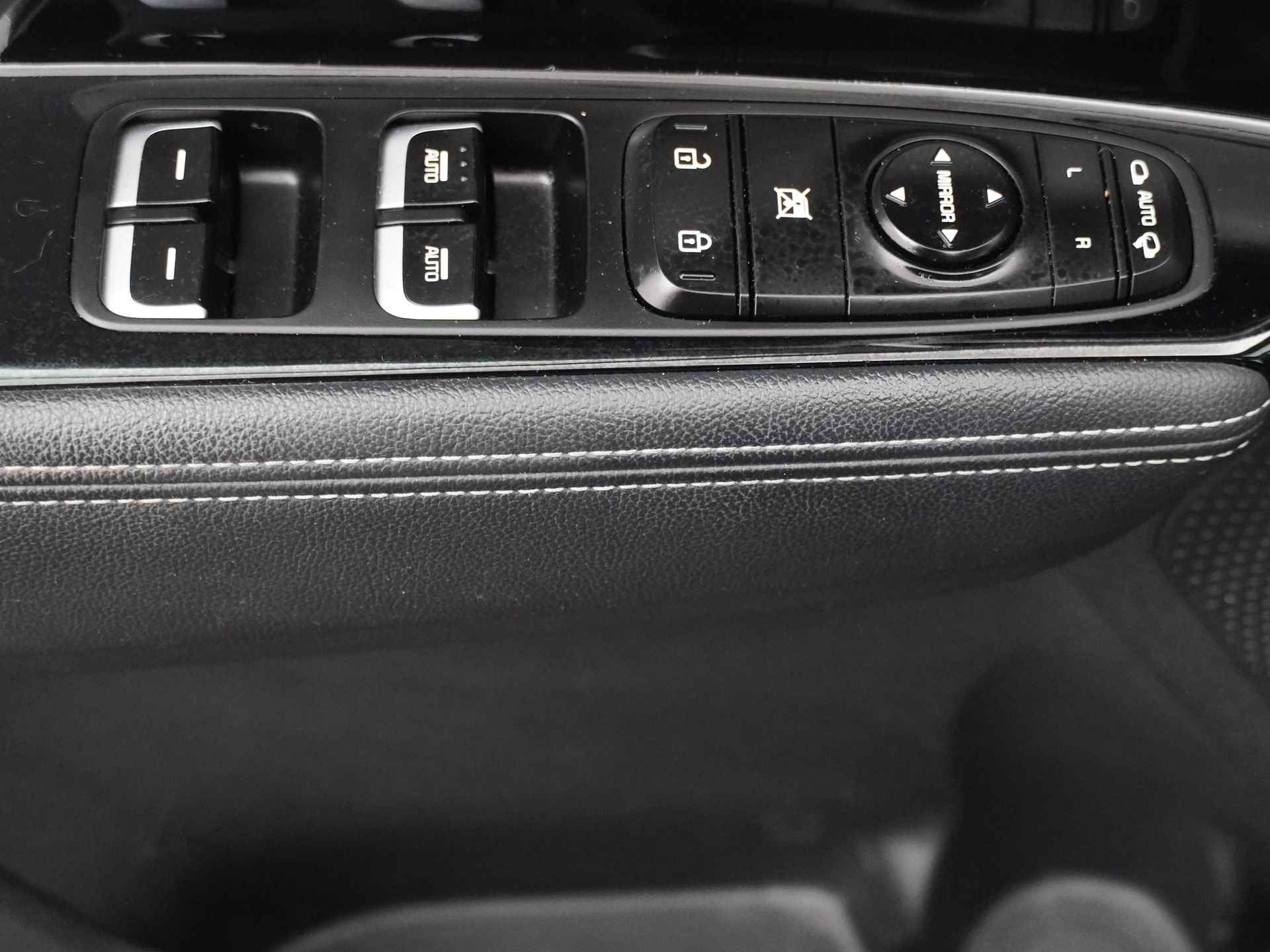 Kia Niro 1.6 GDi Hybrid DynamicLine - Navigatie - Cruise Control - Climate Control - Apple/Android Carplay - Fabrieksgarantie Tot 2026 - 21/51
