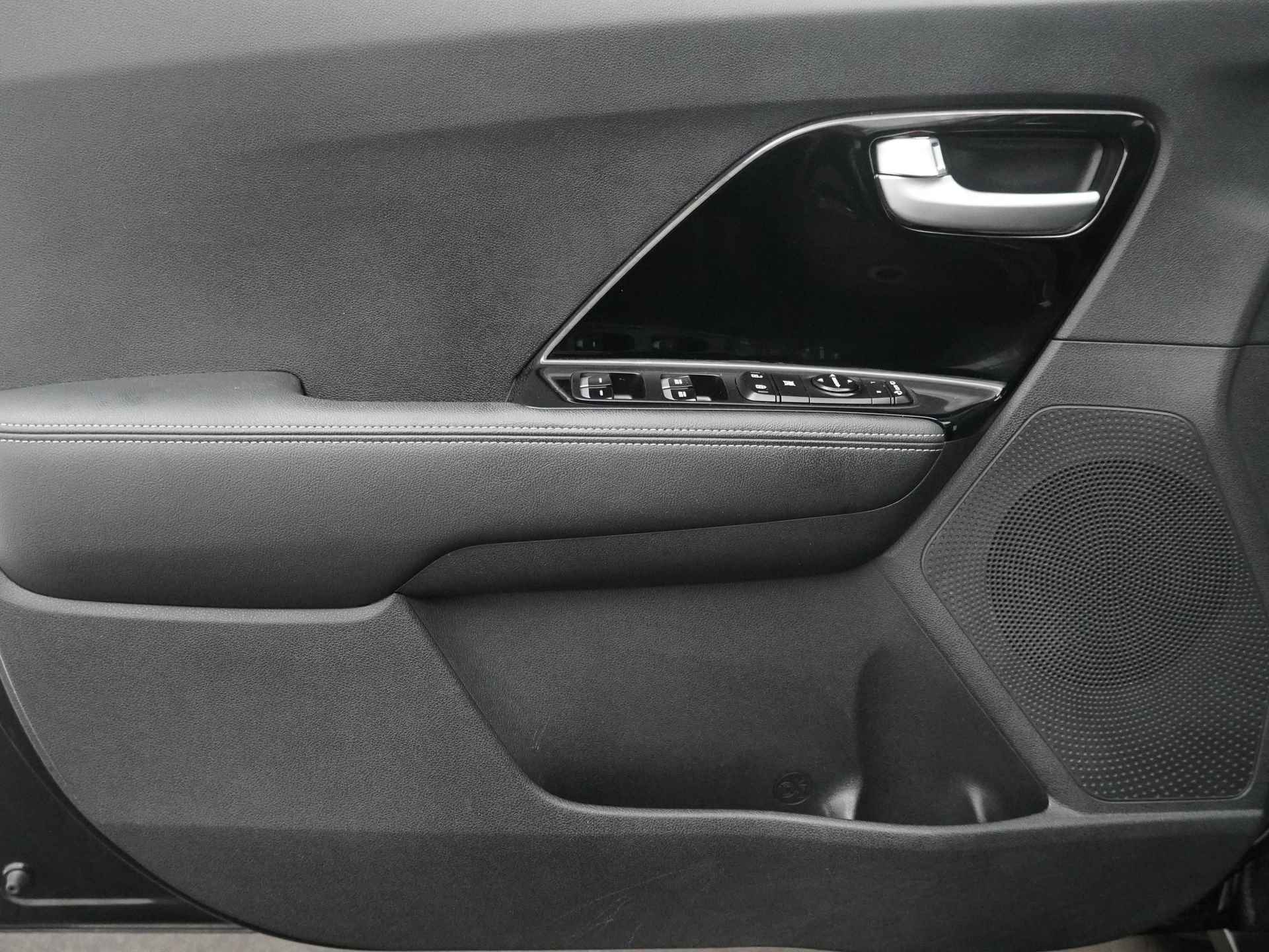 Kia Niro 1.6 GDi Hybrid DynamicLine - Navigatie - Cruise Control - Climate Control - Apple/Android Carplay - Fabrieksgarantie Tot 2026 - 22/51