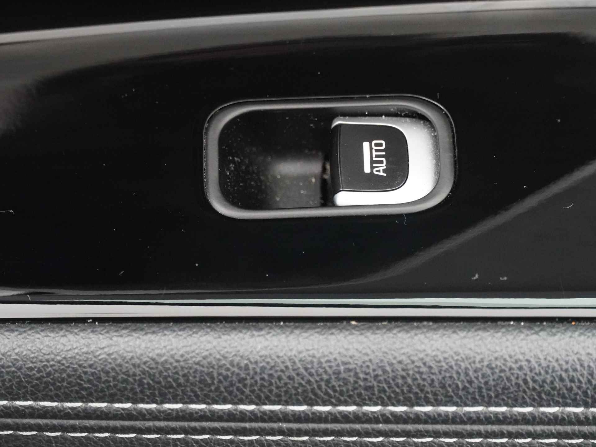Kia Niro 1.6 GDi Hybrid DynamicLine - Navigatie - Cruise Control - Climate Control - Apple/Android Carplay - Fabrieksgarantie Tot 2026 - 44/51