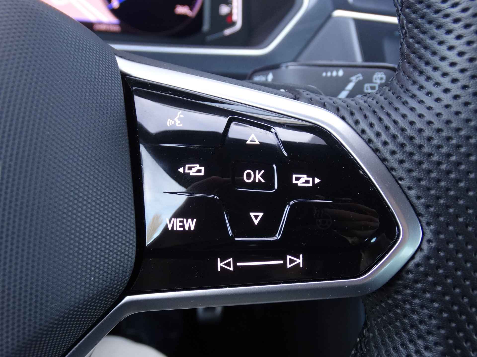 Volkswagen Tiguan 1.5 TSI R-Line Business+ | Trekhaak | Elek. bedienbare achterklep | LED-Matrix | Virtual Cockpit | - 19/33