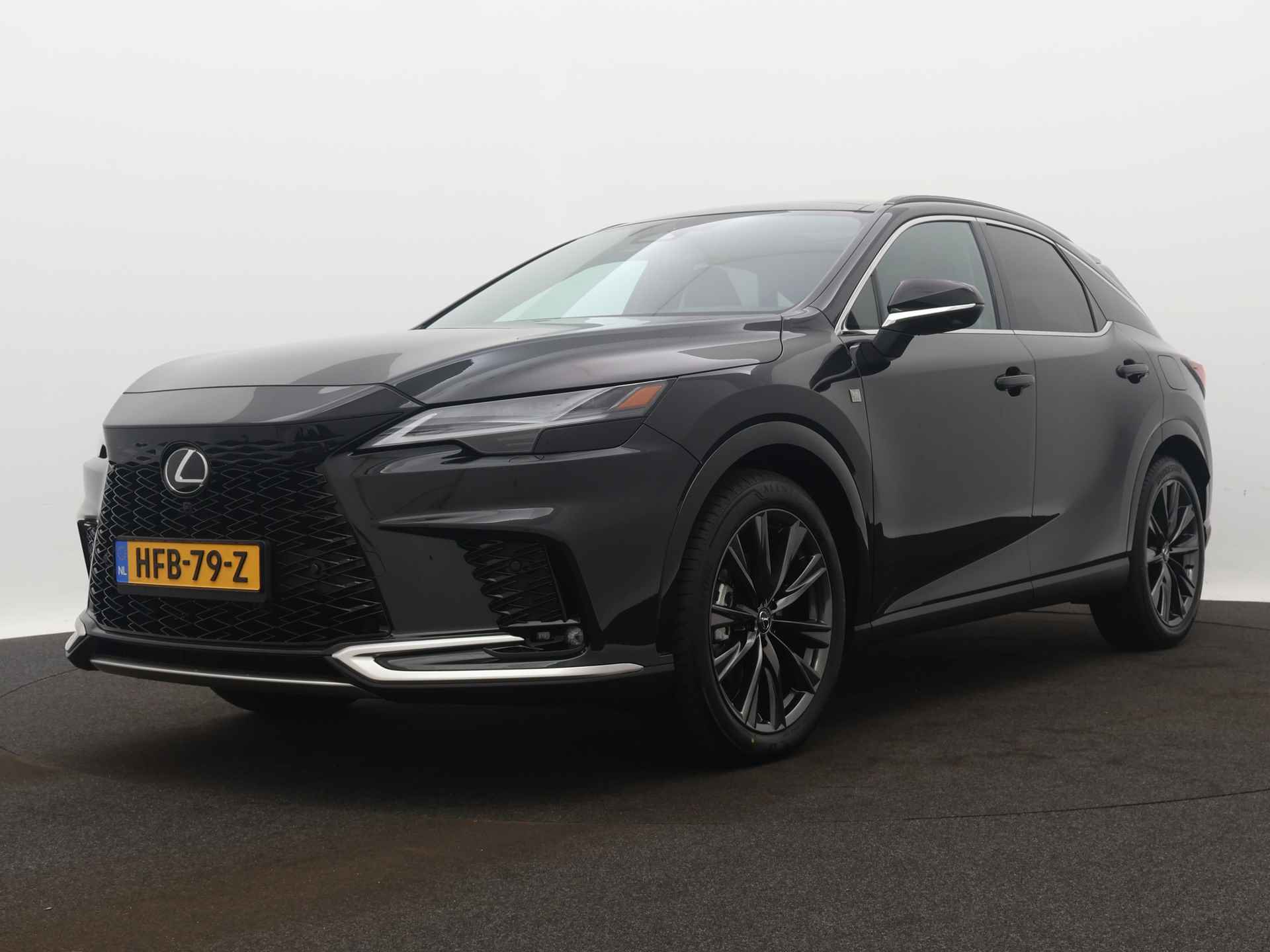 Lexus RX 450h+ AWD Plug-In Hybrid F-Sport Design | Panoramadak | Dodehoekdetector | 360 Camera | Stoelgeheugen | Head-up Display | Stoelverwarming/-Verkoeling | Stuurverwarming | - 16/50