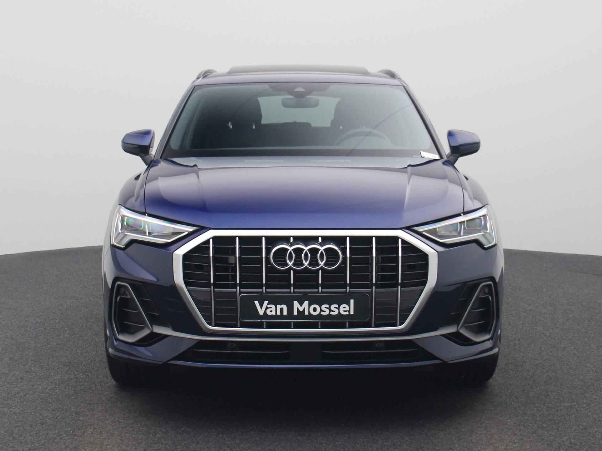 Audi Q3 45 TFSI e S edition 245 PK | S-line | Automaat | Navigatie | Camera | Panoramadak | Adaptive Cruise Control | Climate Control | Stoelverwarming | Virtual Cockpit | LED | Lichtmetalen velgen | Privacy glass | - 3/48