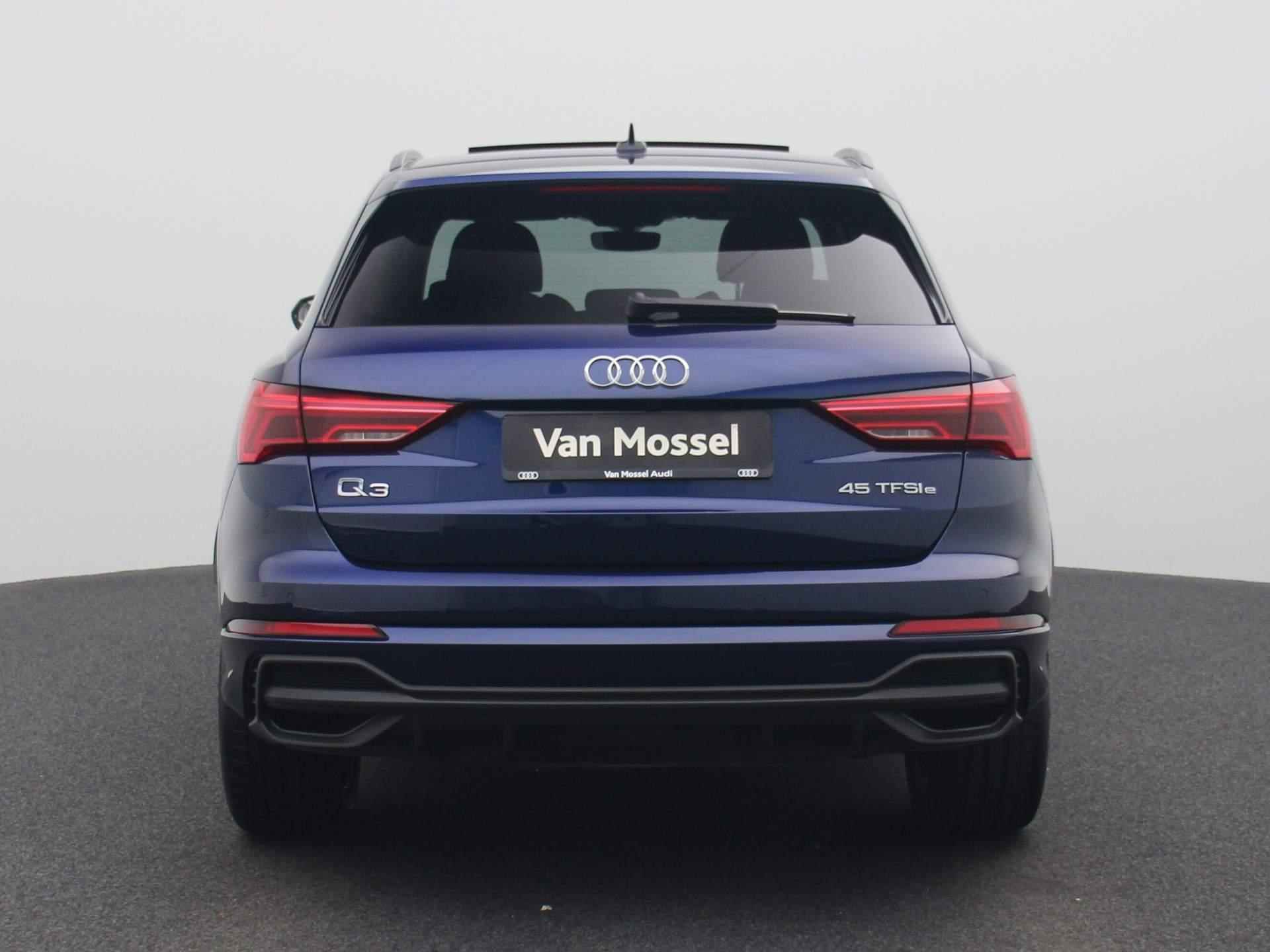 Audi Q3 45 TFSI e S edition 245 PK | S-line | Automaat | Navigatie | Camera | Panoramadak | Adaptive Cruise Control | Climate Control | Stoelverwarming | Virtual Cockpit | LED | Lichtmetalen velgen | Privacy glass | - 5/48