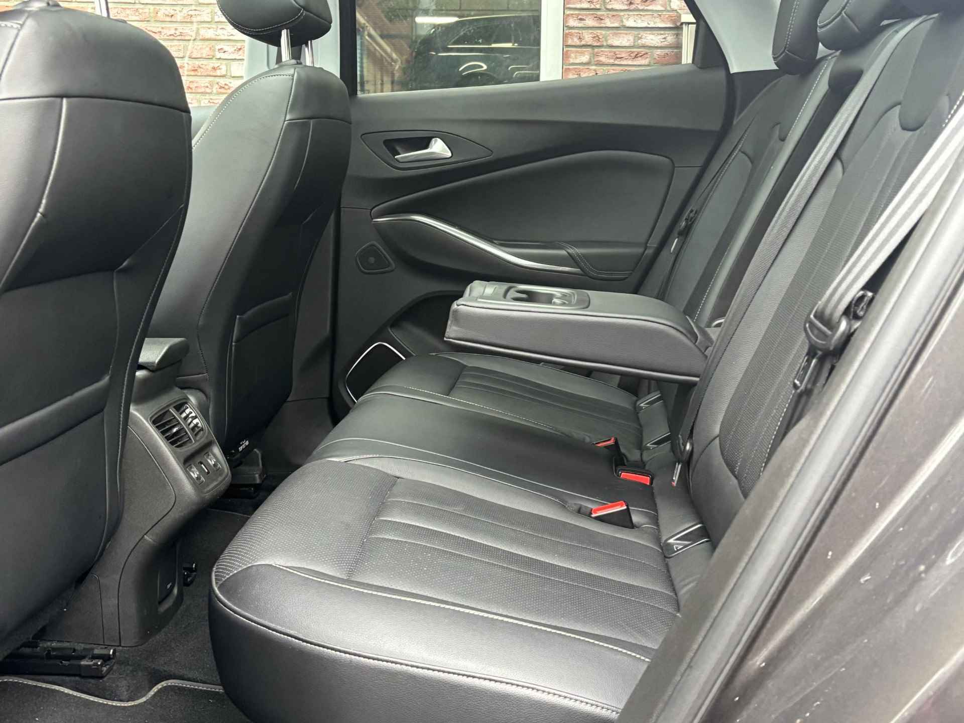 Opel Grandland X 1.2 Turbo 130pk Ultimate Automaat |DENON SOUND|PANODAK|LEDER|STOELKOELING|STOELVERWARMING V+A|ISOFIX|VOORRUITVERWARMING|SUBWOOFER| - 17/68