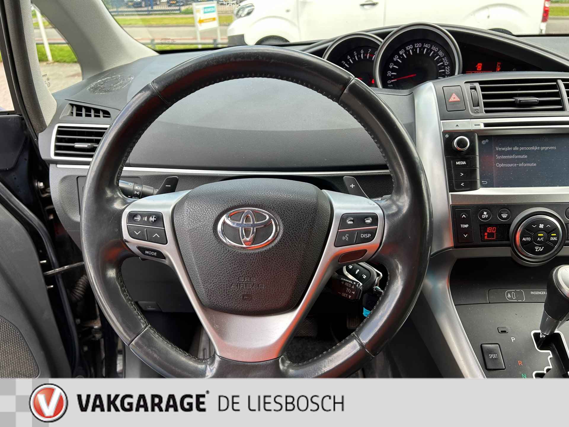 Toyota Verso 1.8 VVT-i Business Top 5 editie |Automaat | Navigatie | stoelverwarming | eerste eigenaar | trekhaak - 25/33