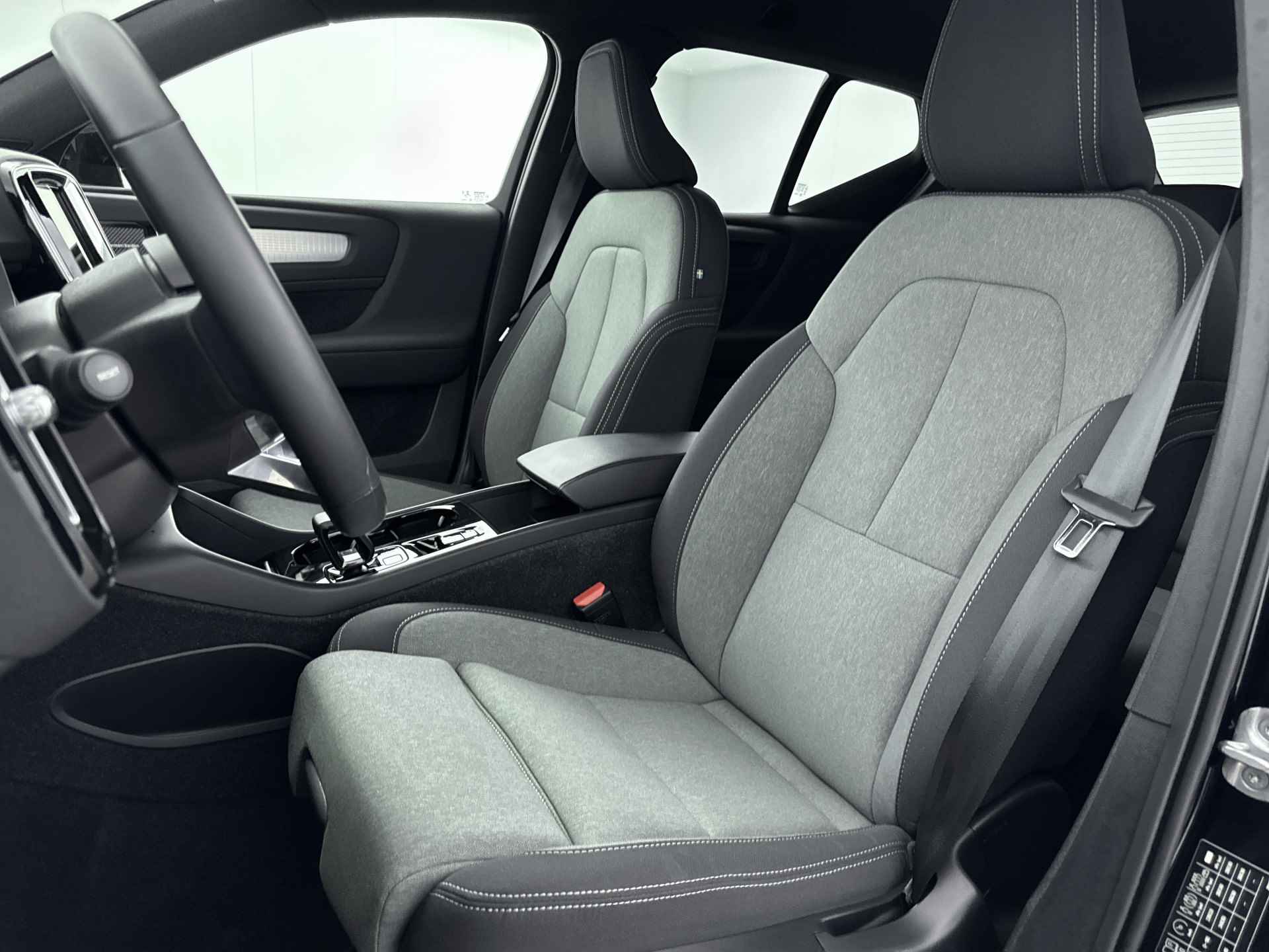 Volvo XC40 T4 Recharge Plus Bright |Navigatie| Blis | Camera | Elektrische stoel met geheugen | H&K Audio | Achterklep Elektrisch | - 13/32